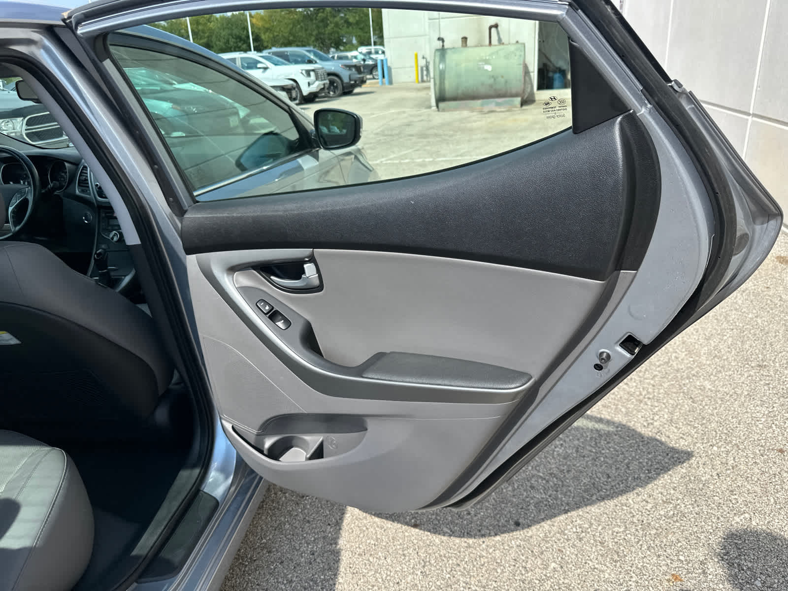 Thumbnail: 2016 Hyundai Elantra - 8