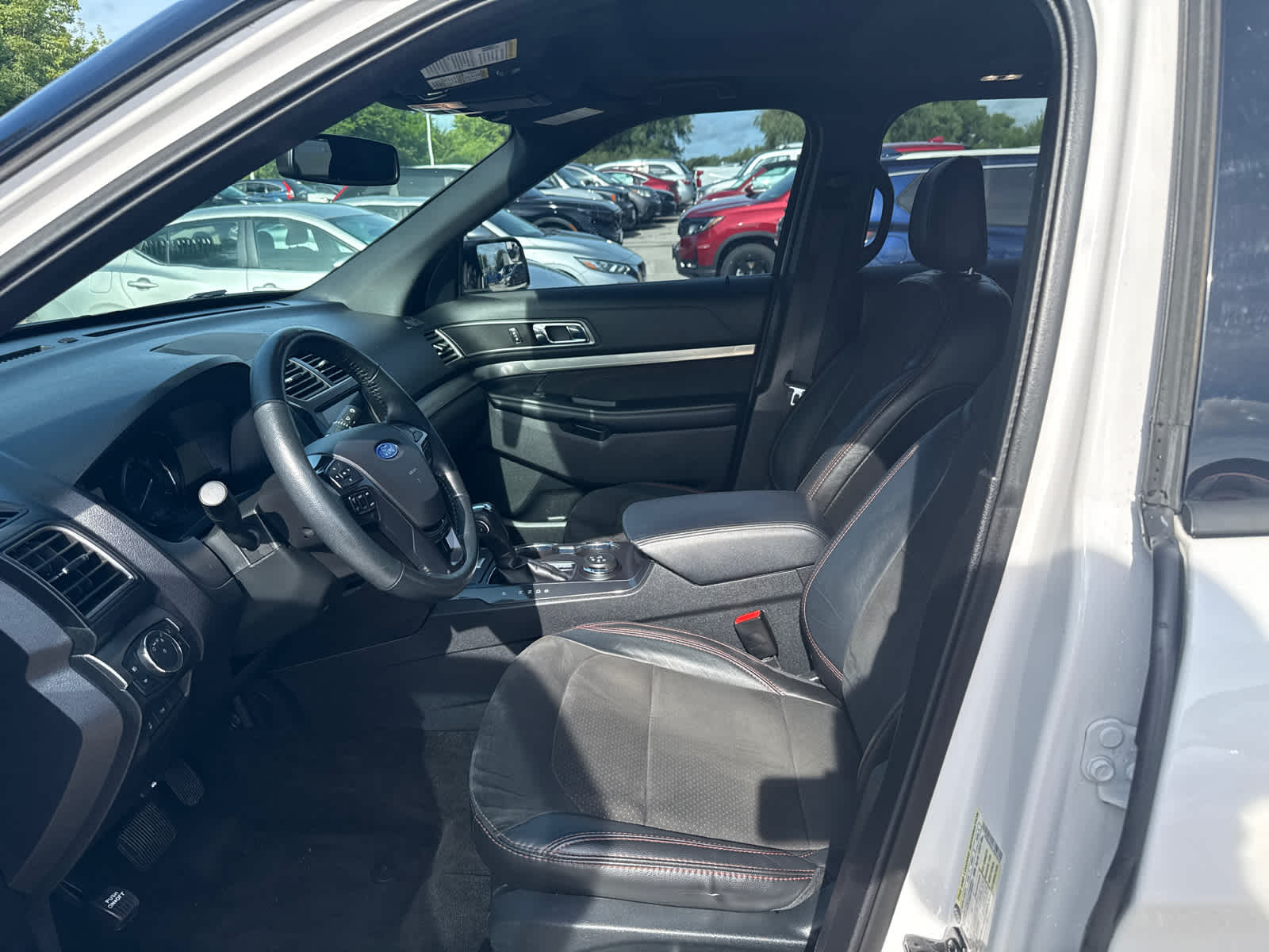 Thumbnail: 2018 Ford Explorer - 16