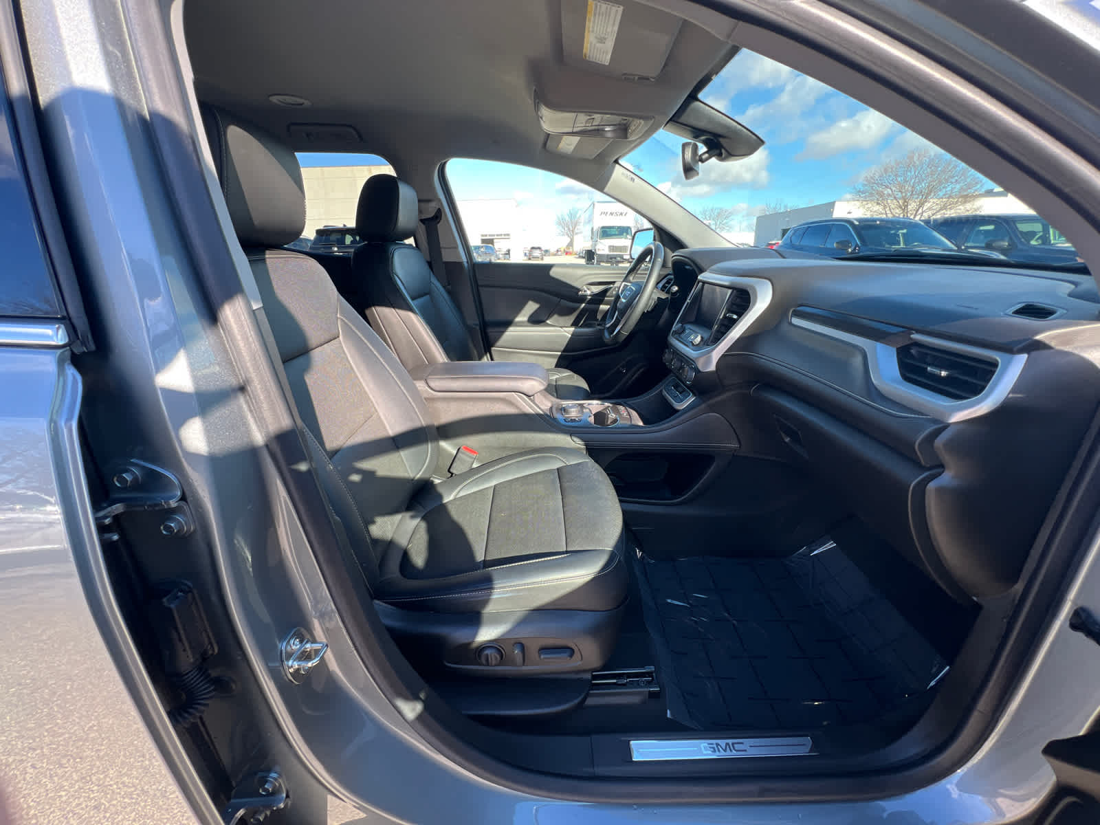 Thumbnail: 2023 GMC Acadia - 8