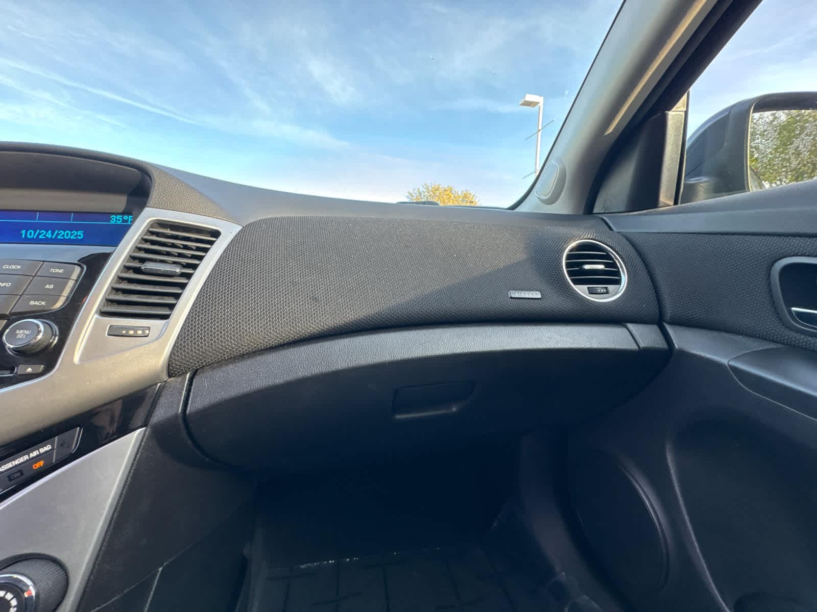 Thumbnail: 2013 Chevrolet Cruze - 23