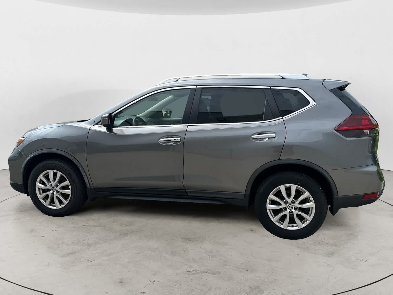 Thumbnail: 2020 Nissan Rogue - 3