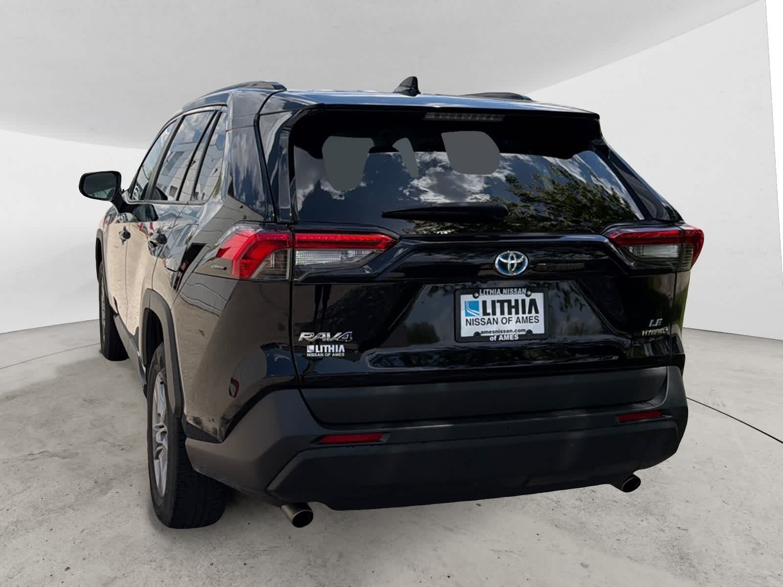 Thumbnail: 2022 Toyota RAV4 - 3