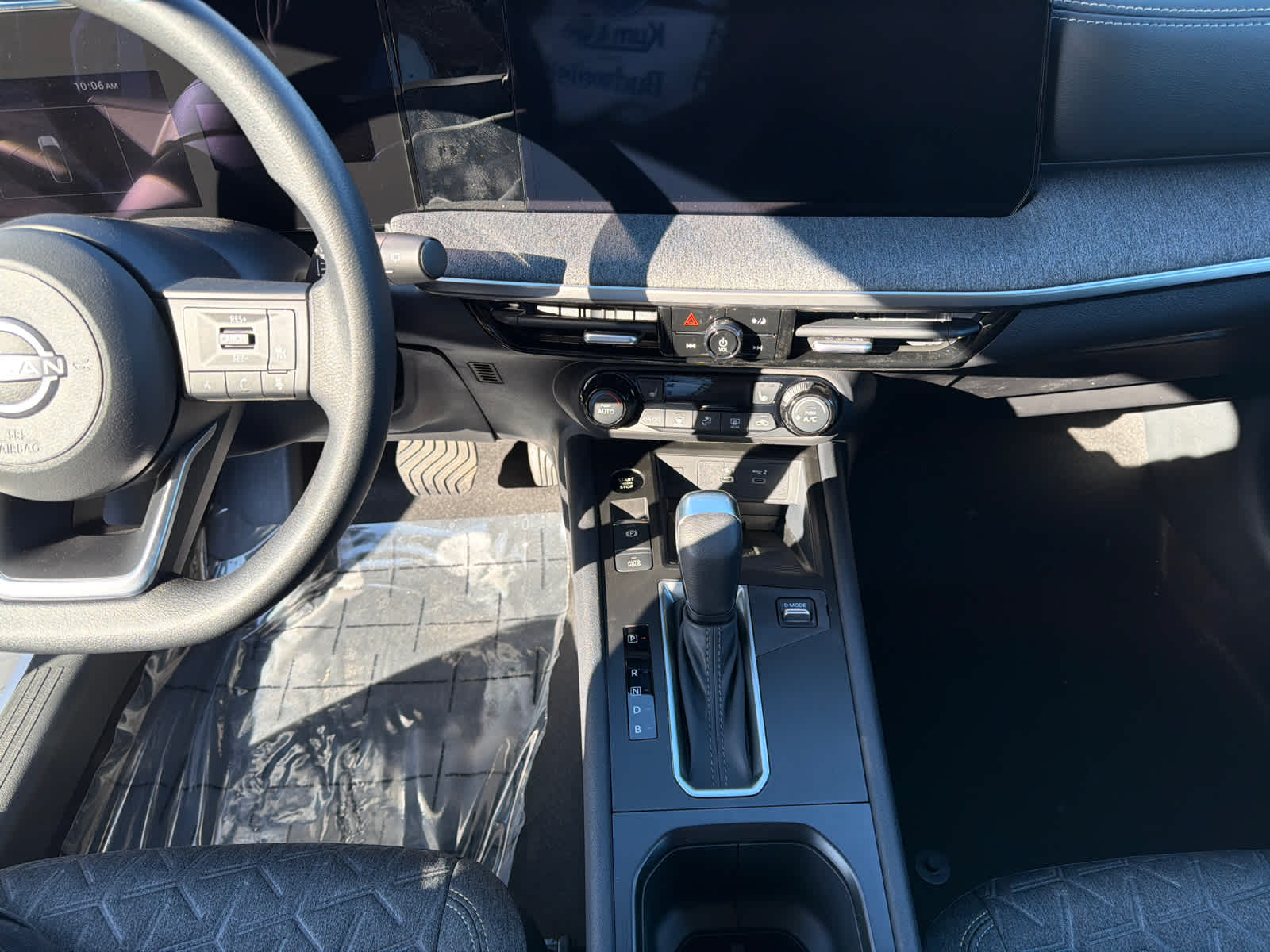 Thumbnail: 2026 Nissan Kicks - 24