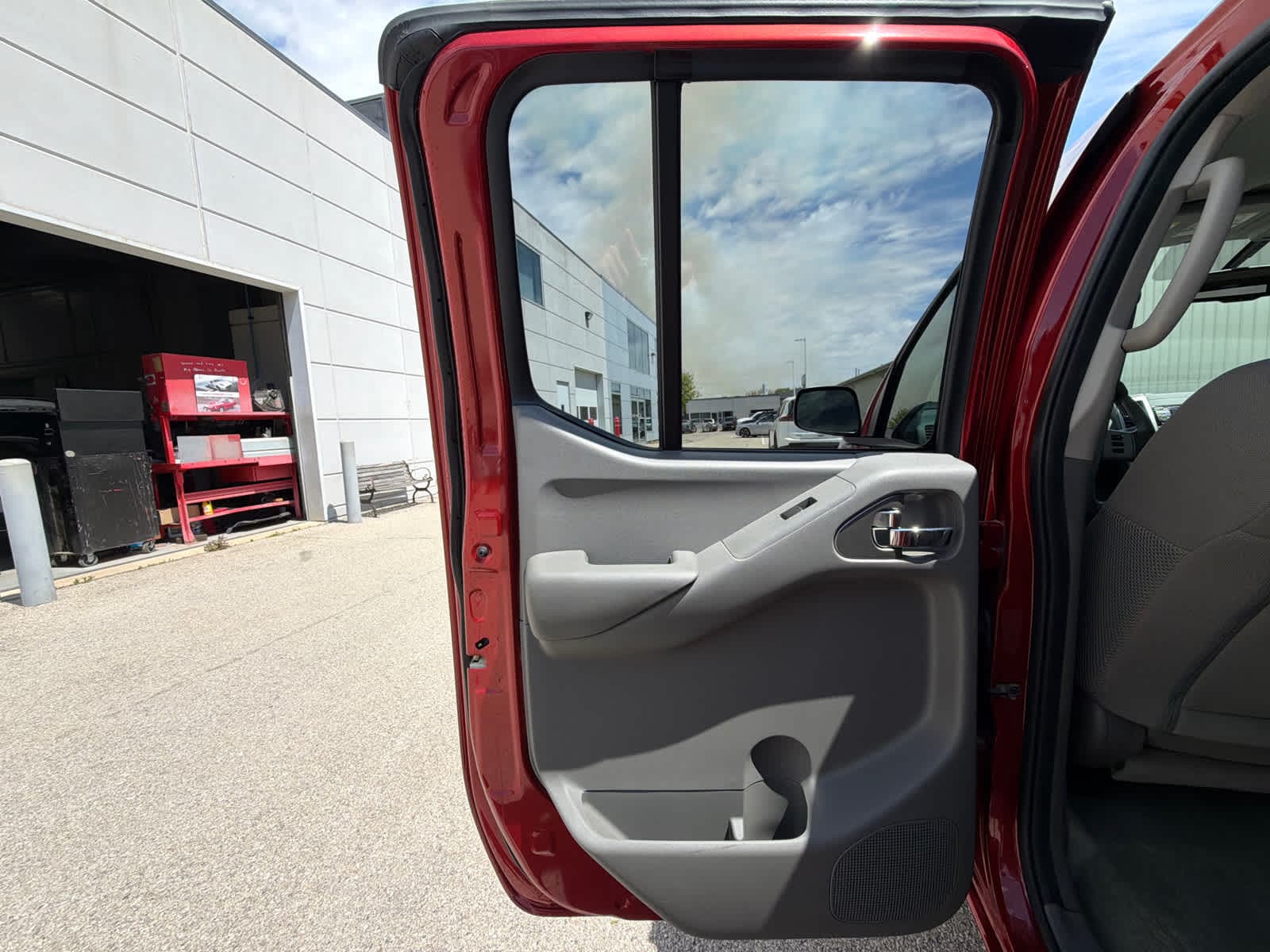 Thumbnail: 2018 Nissan Frontier - 12