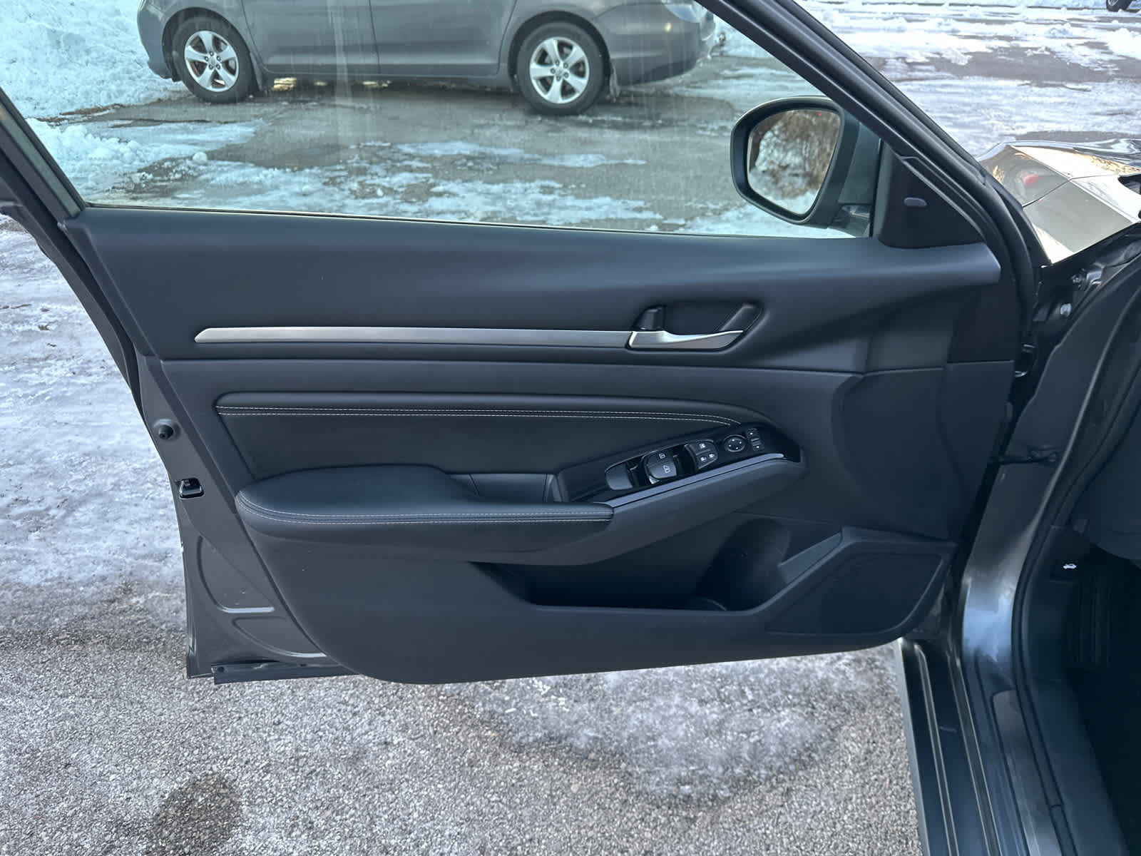 Thumbnail: 2022 Nissan Altima - 13