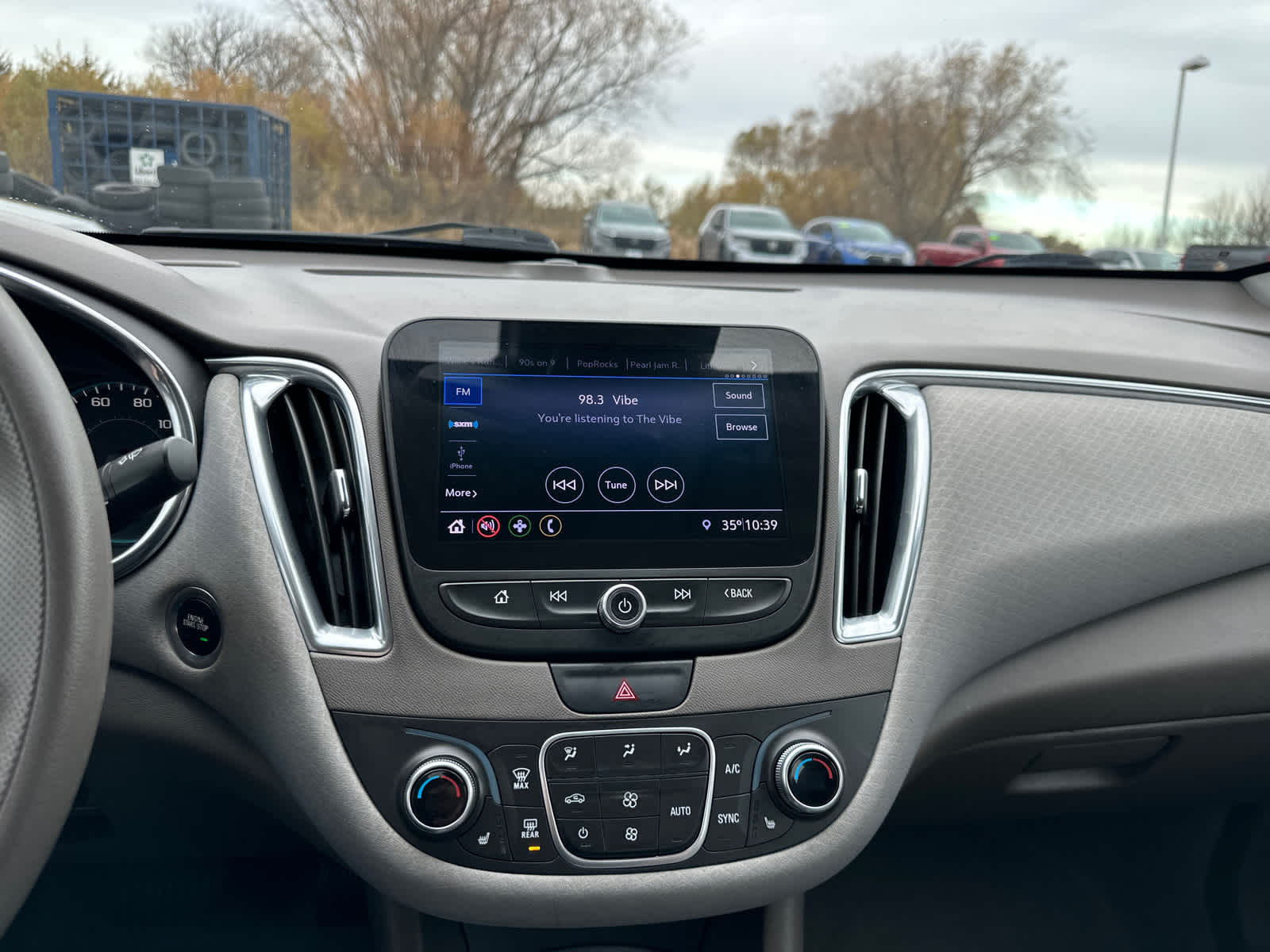 Thumbnail: 2019 Chevrolet Malibu - 22