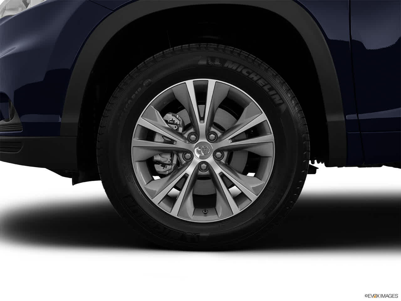 Thumbnail: 2014 Toyota Highlander - 8