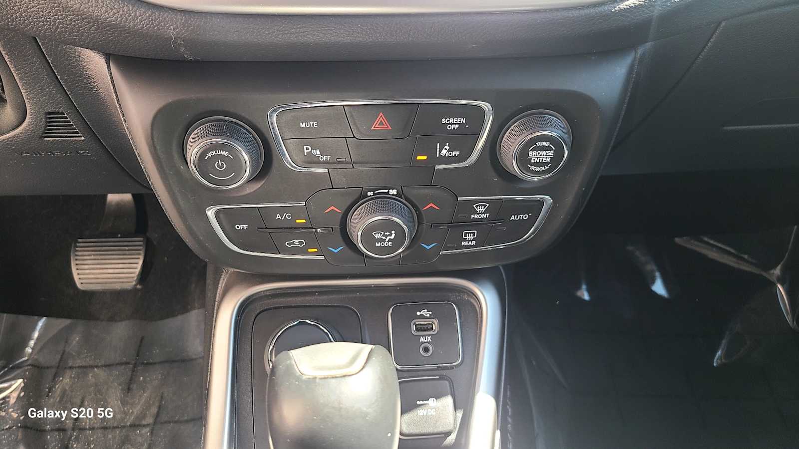 Thumbnail: 2018 Jeep Compass - 17