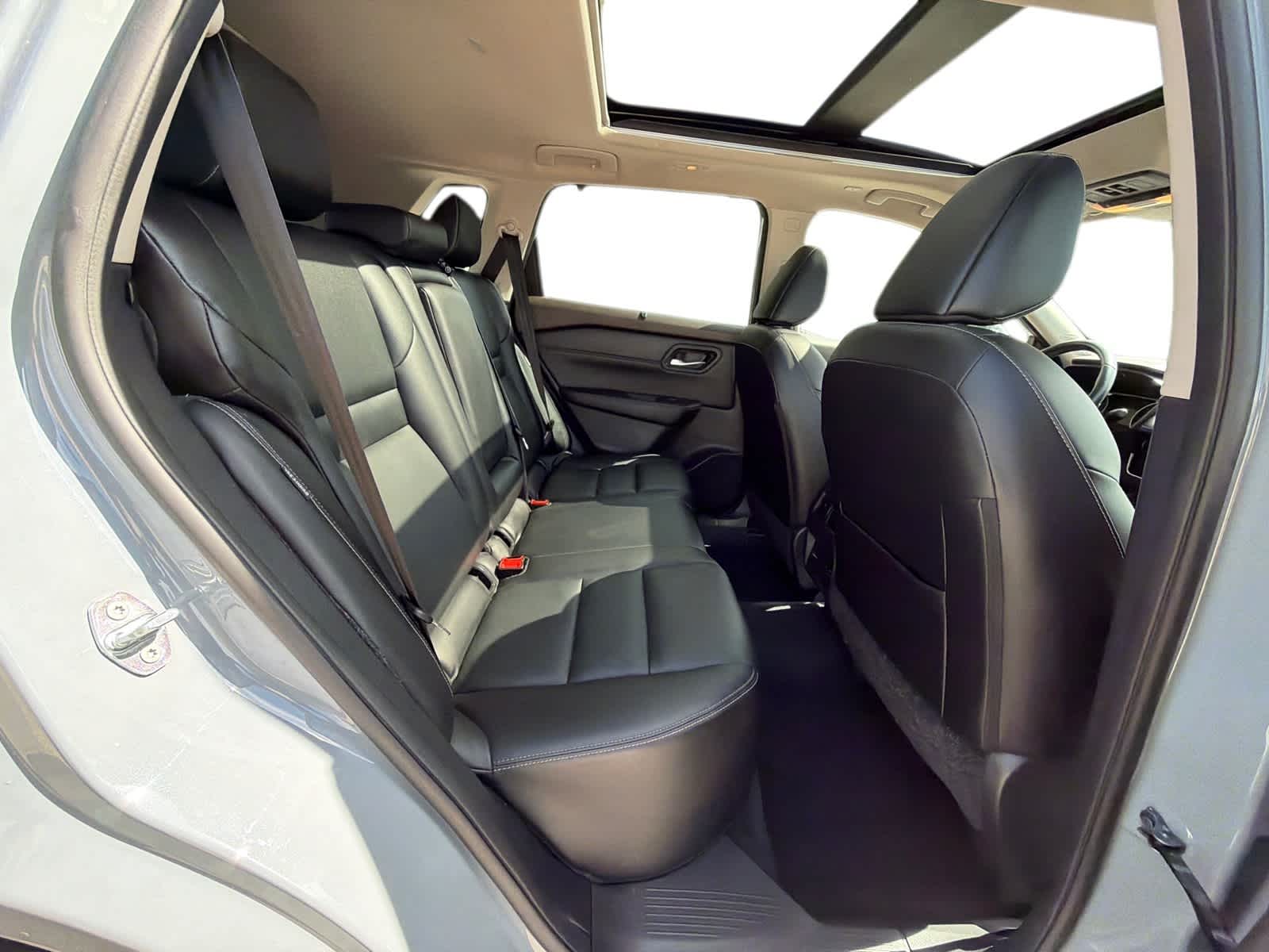 Thumbnail: 2023 Nissan Rogue - 10
