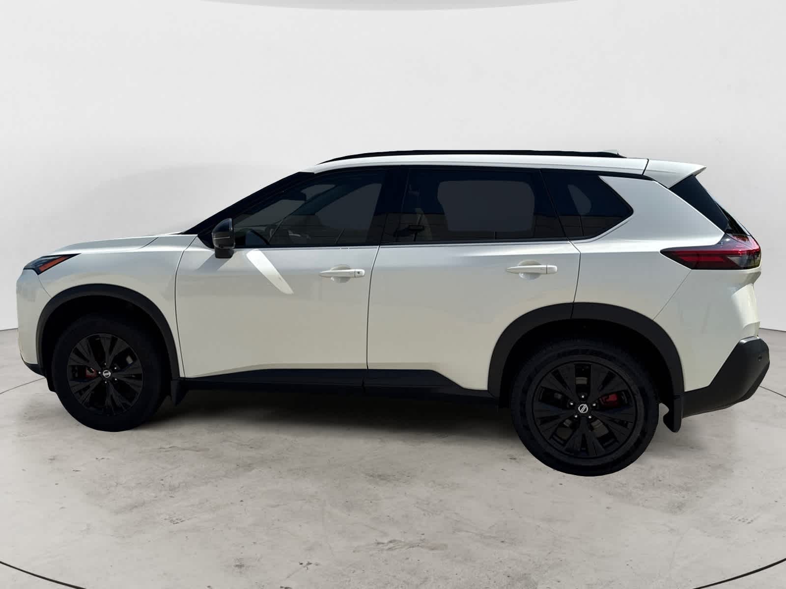 Thumbnail: 2021 Nissan Rogue - 3