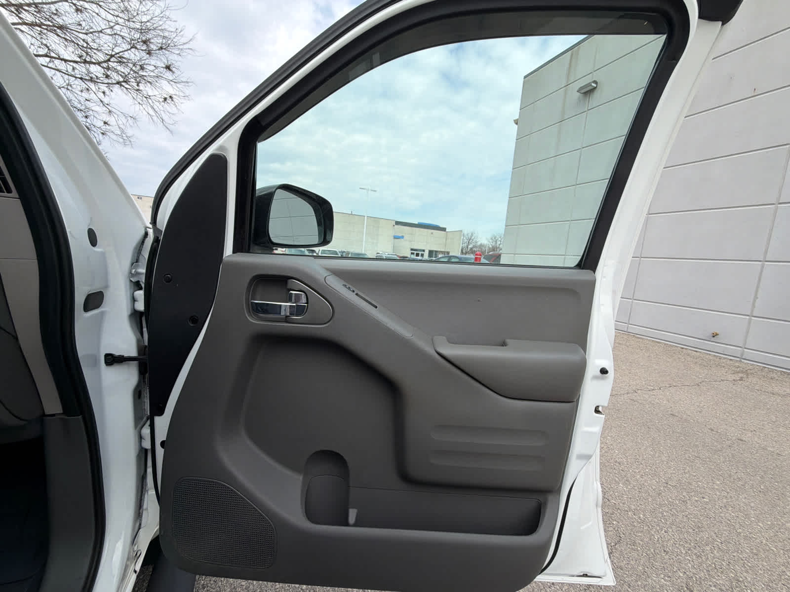 Thumbnail: 2020 Nissan Frontier - 7