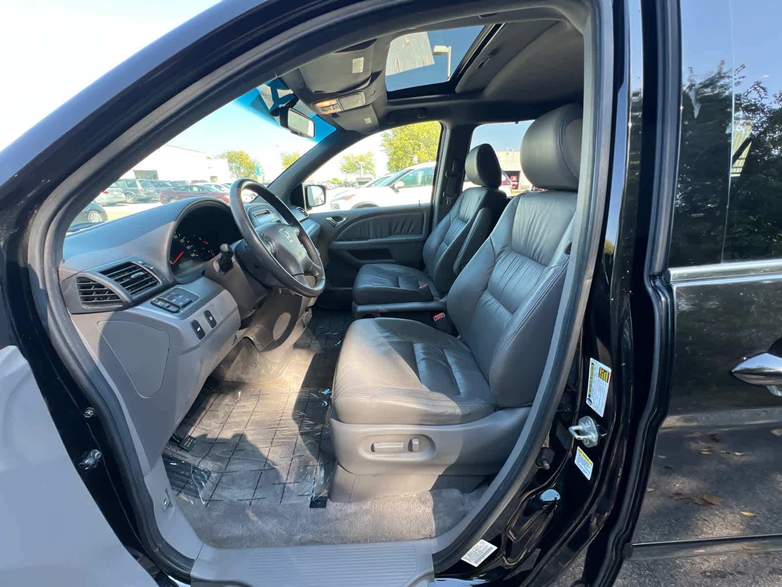 Thumbnail: 2010 Honda Odyssey - 15