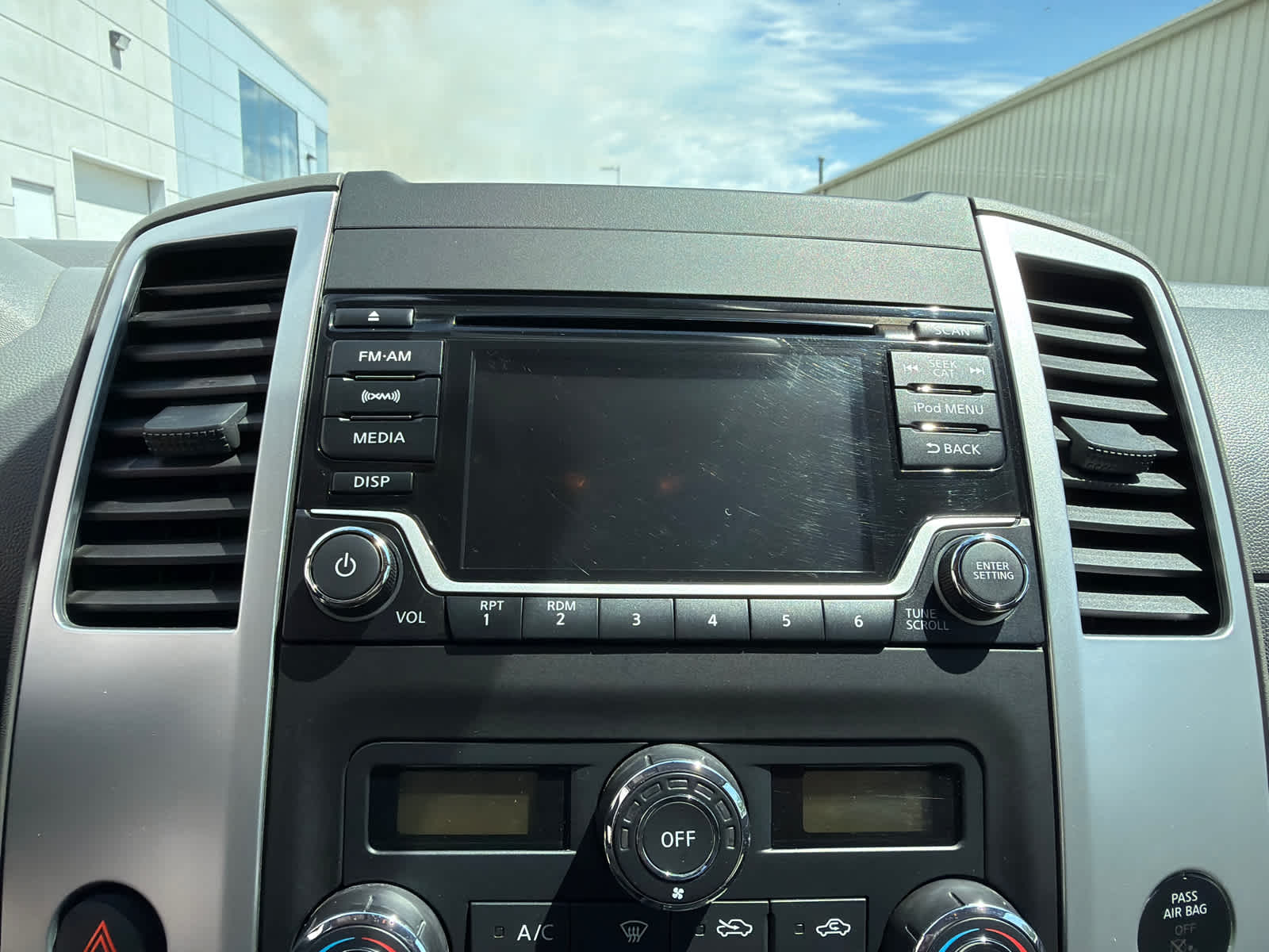Thumbnail: 2018 Nissan Frontier - 22