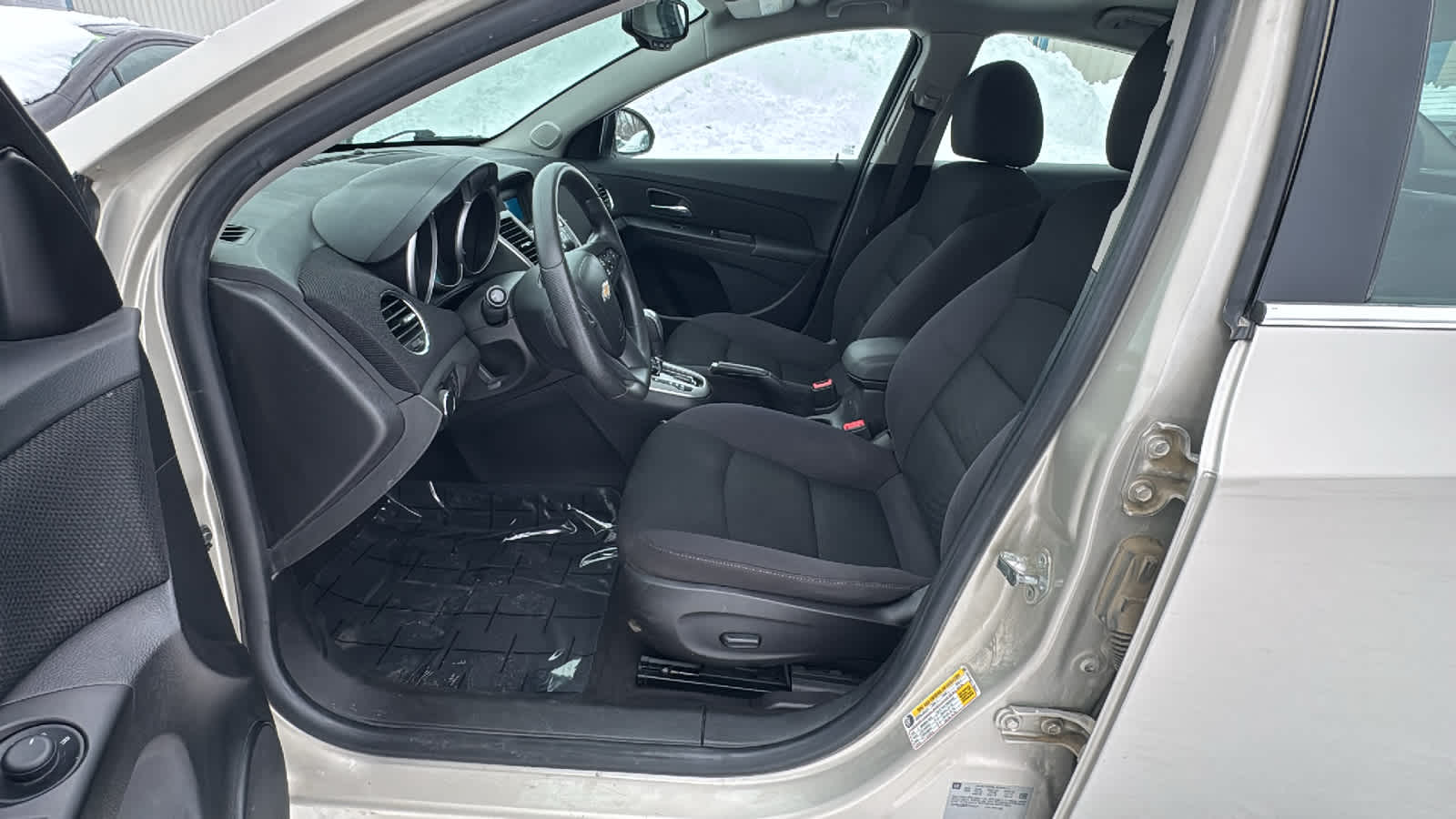 Thumbnail: 2015 Chevrolet Cruze - 22