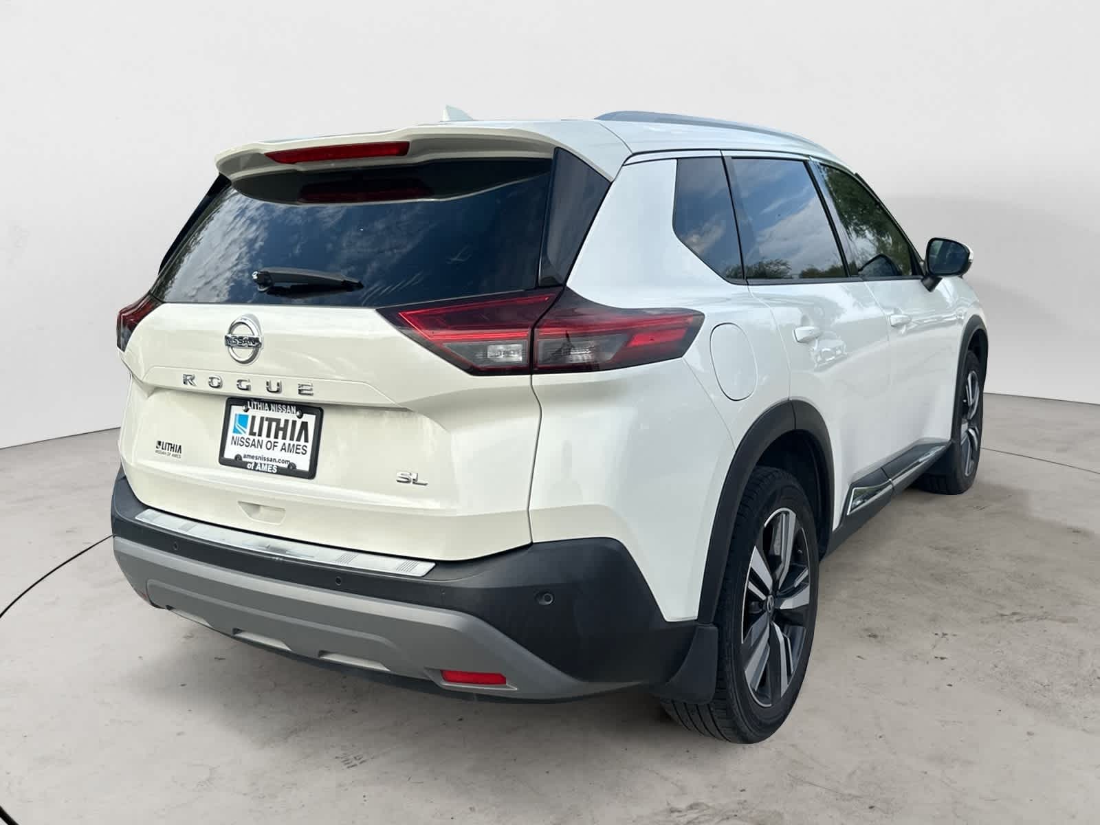 Thumbnail: 2021 Nissan Rogue - 3