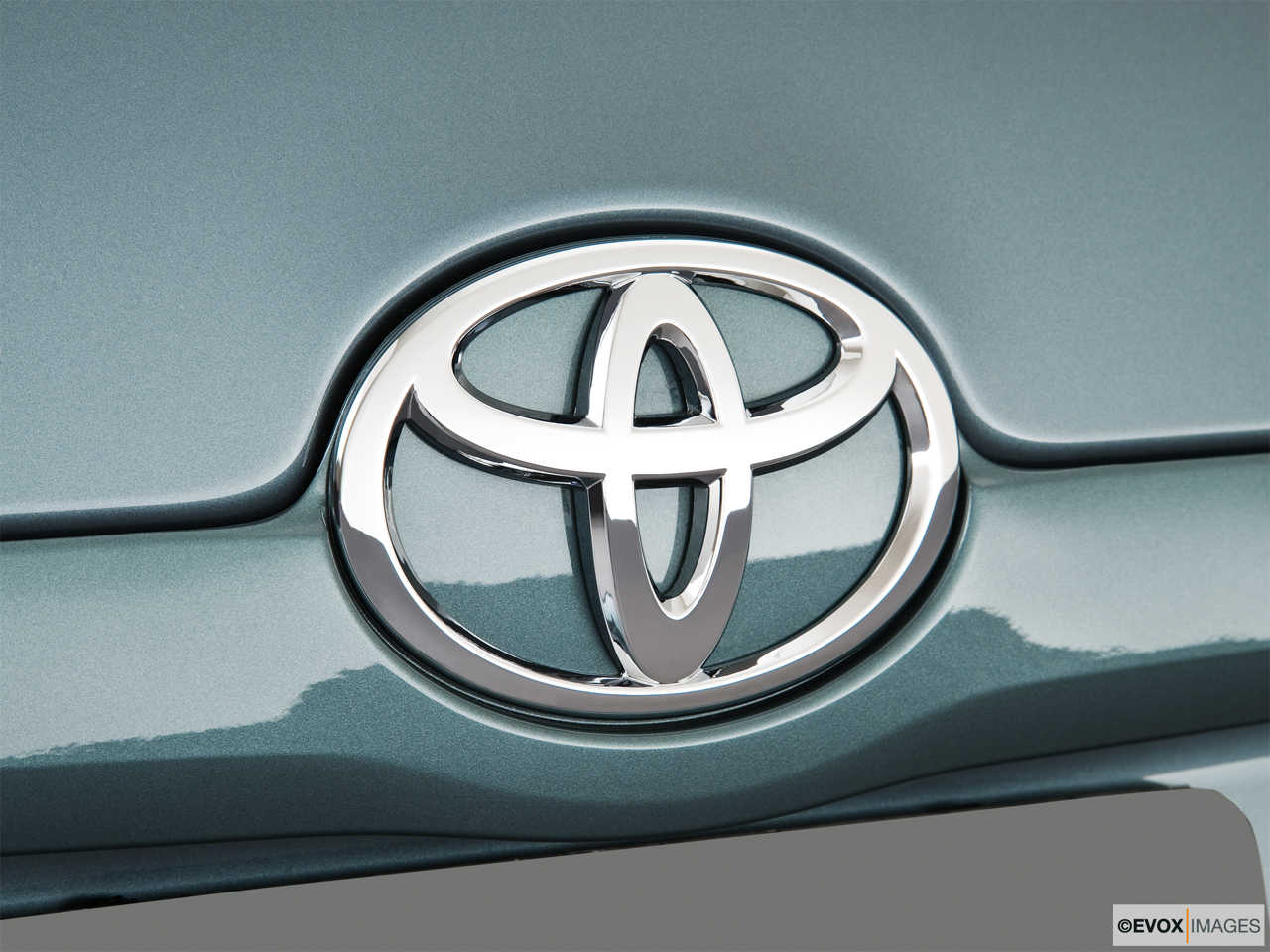 Thumbnail: 2010 Toyota Camry - 19