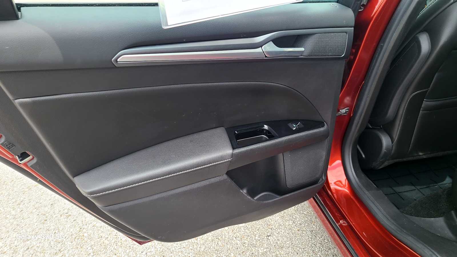 Thumbnail: 2014 Ford Fusion - 21