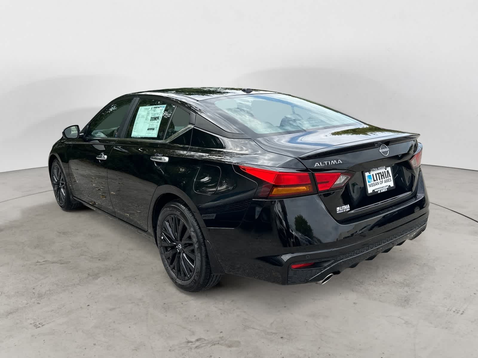 Thumbnail: 2025 Nissan Altima - 2