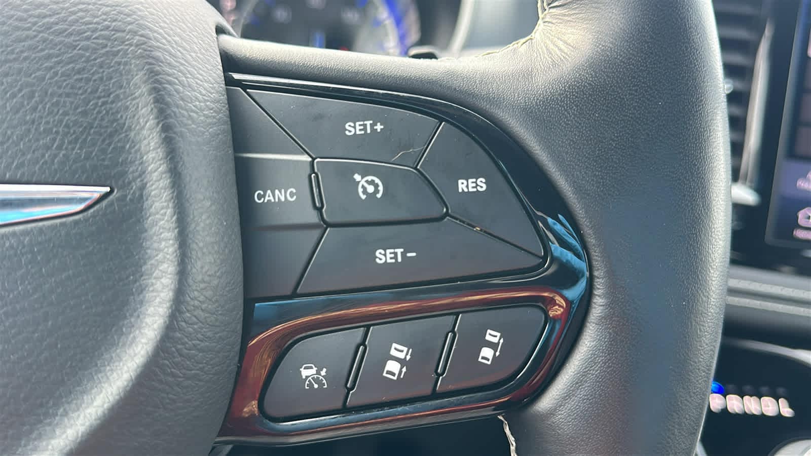 Thumbnail: 2021 Chrysler Pacifica - 24