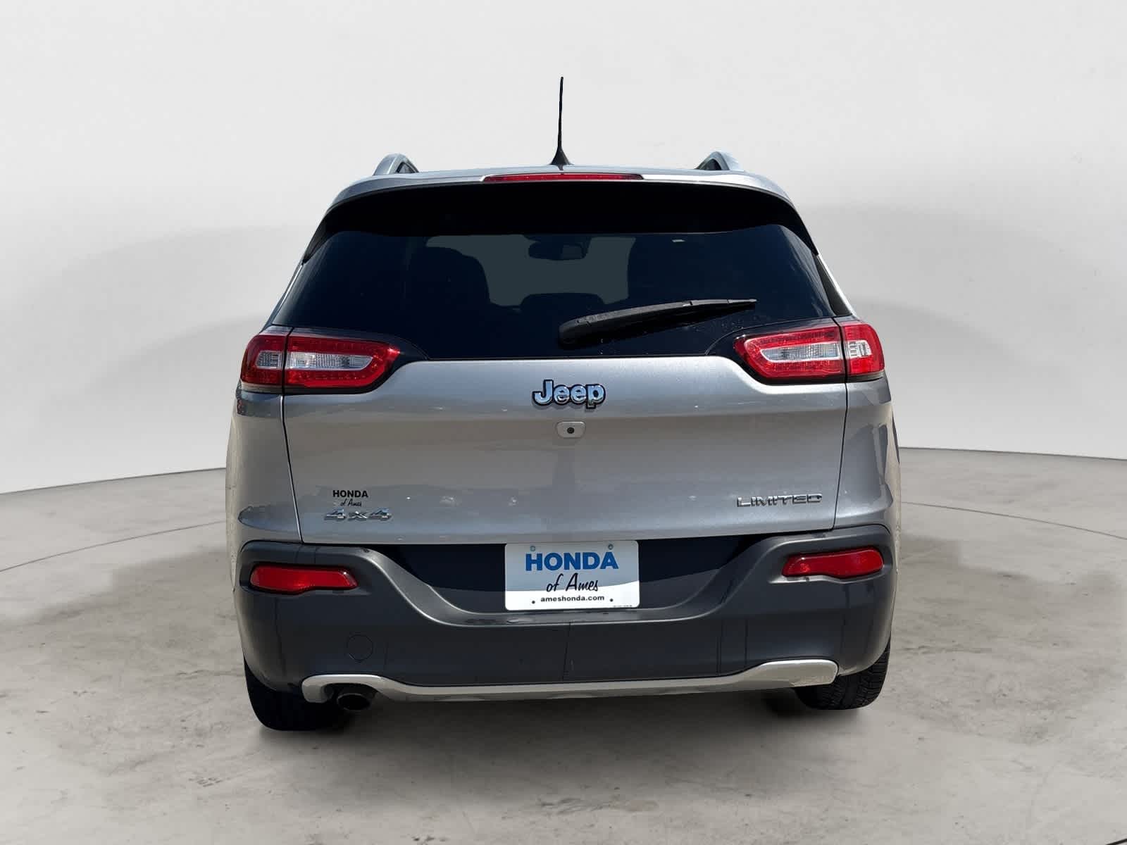 Thumbnail: 2017 Jeep Cherokee - 5