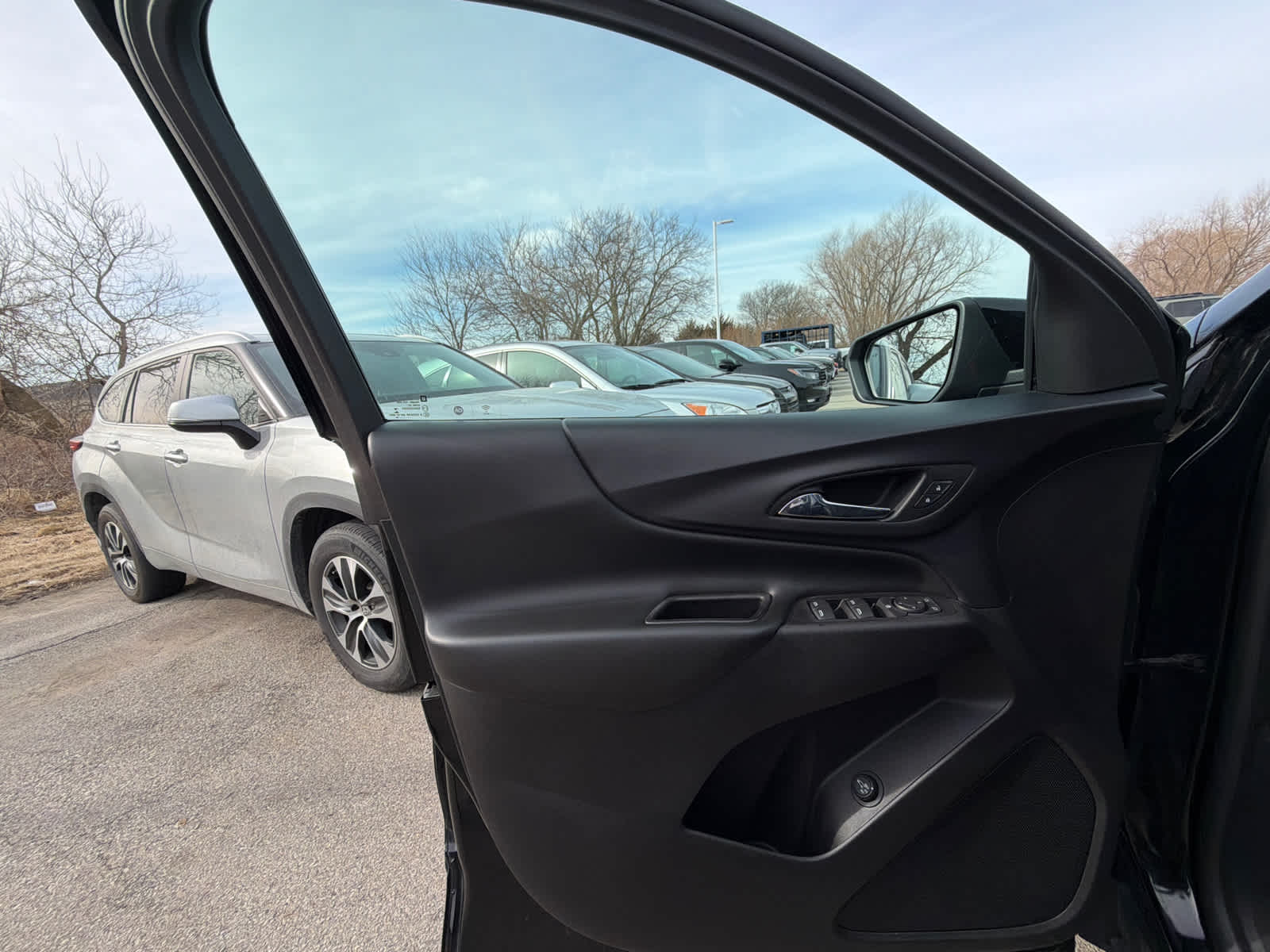 Thumbnail: 2019 Chevrolet Equinox - 16