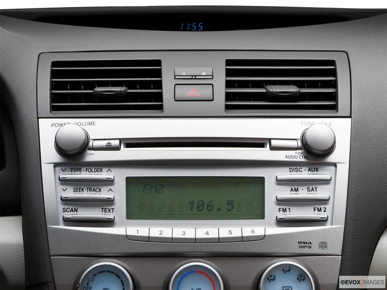 Thumbnail: 2010 Toyota Camry - 12