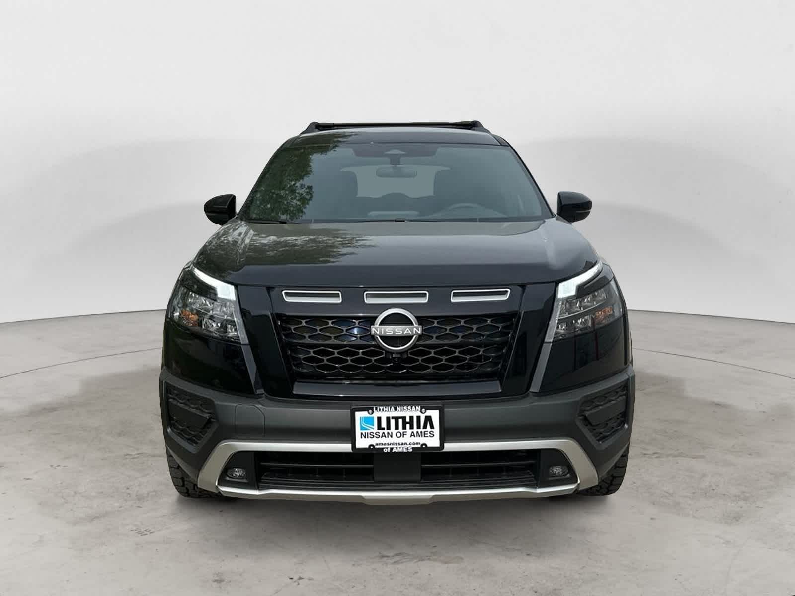 2025 Nissan Pathfinder Rock Creek 2