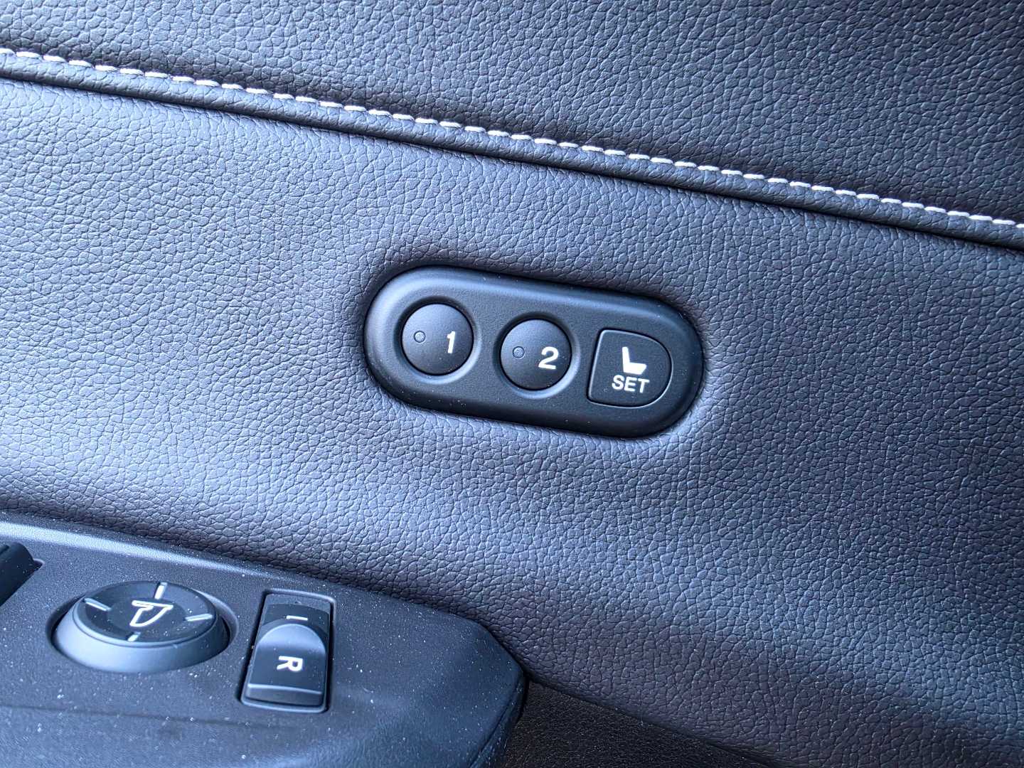 Thumbnail: 2021 Acura ILX - 15