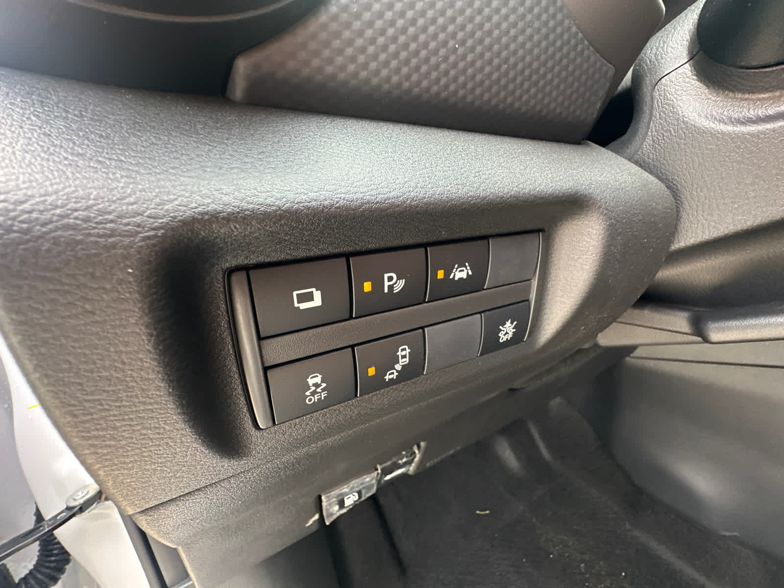 Thumbnail: 2025 Nissan Kicks - 15