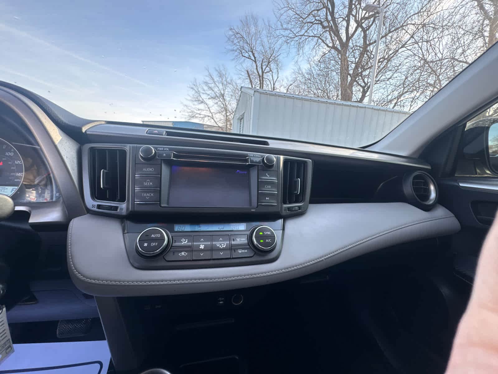 Thumbnail: 2013 Toyota RAV4 - 24