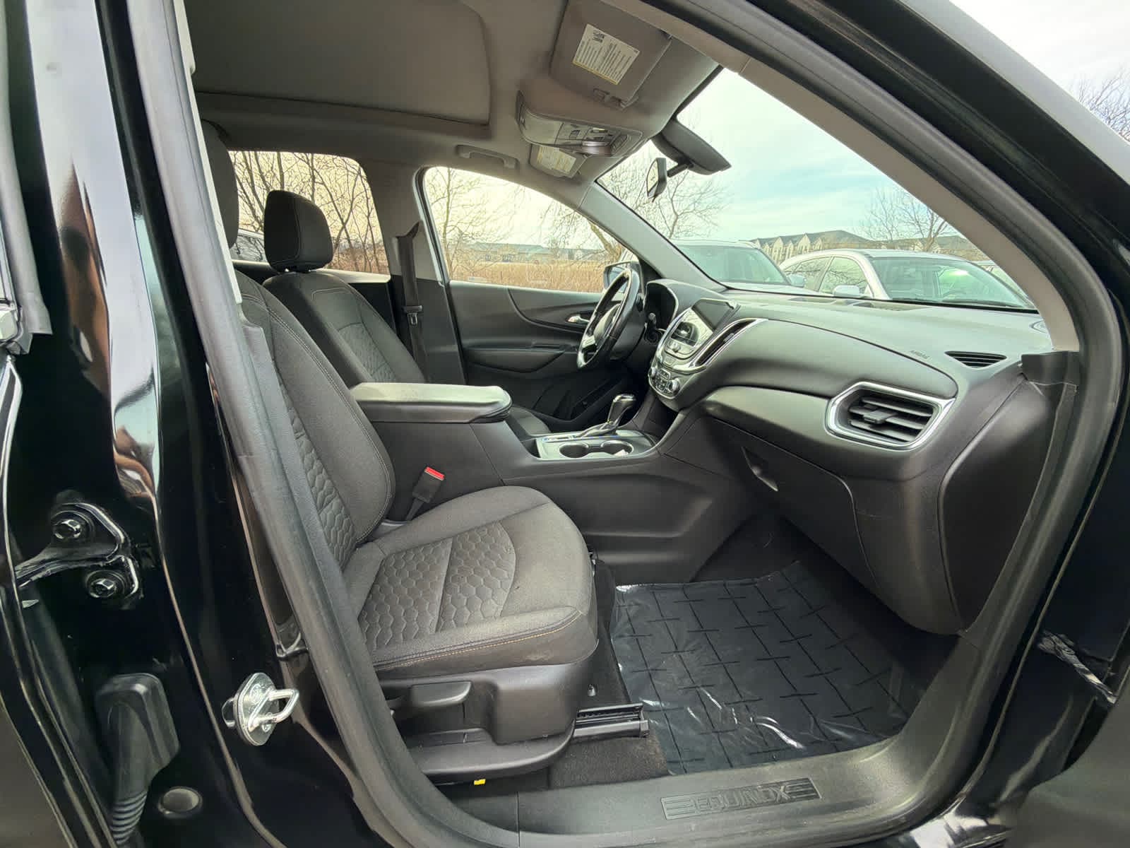 Thumbnail: 2019 Chevrolet Equinox - 8