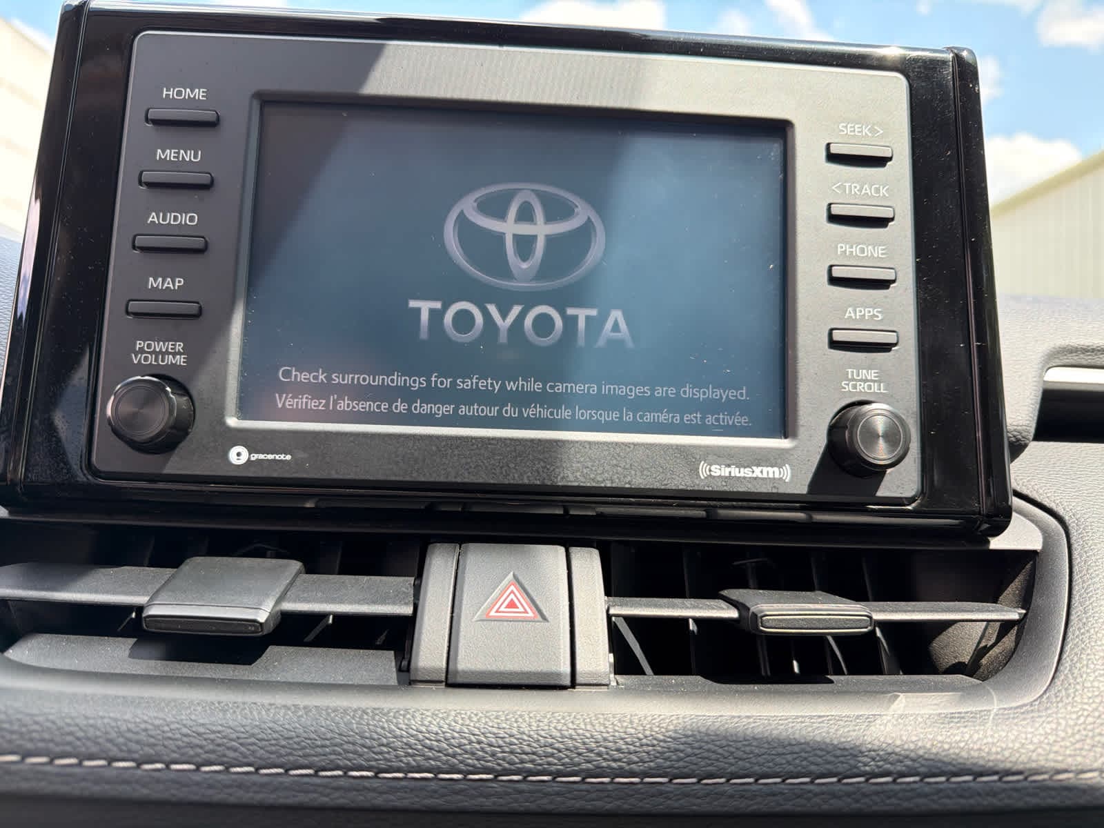 Thumbnail: 2022 Toyota RAV4 - 24