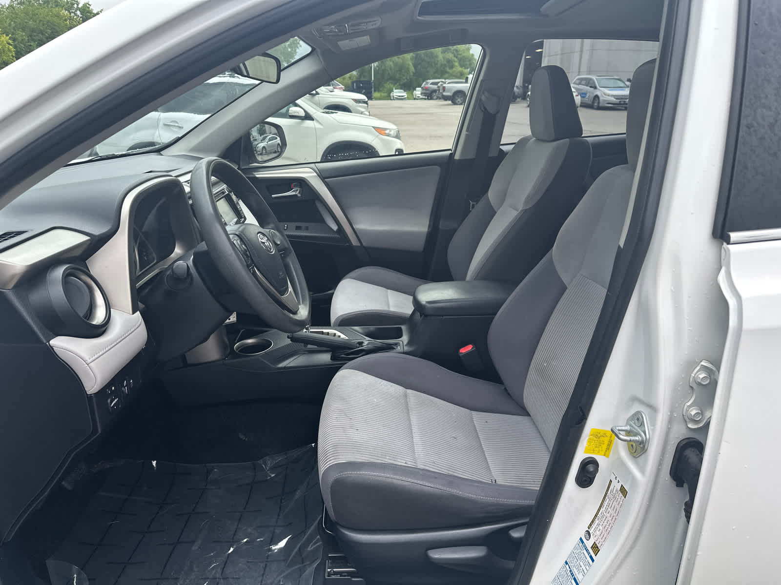 Thumbnail: 2014 Toyota RAV4 - 12