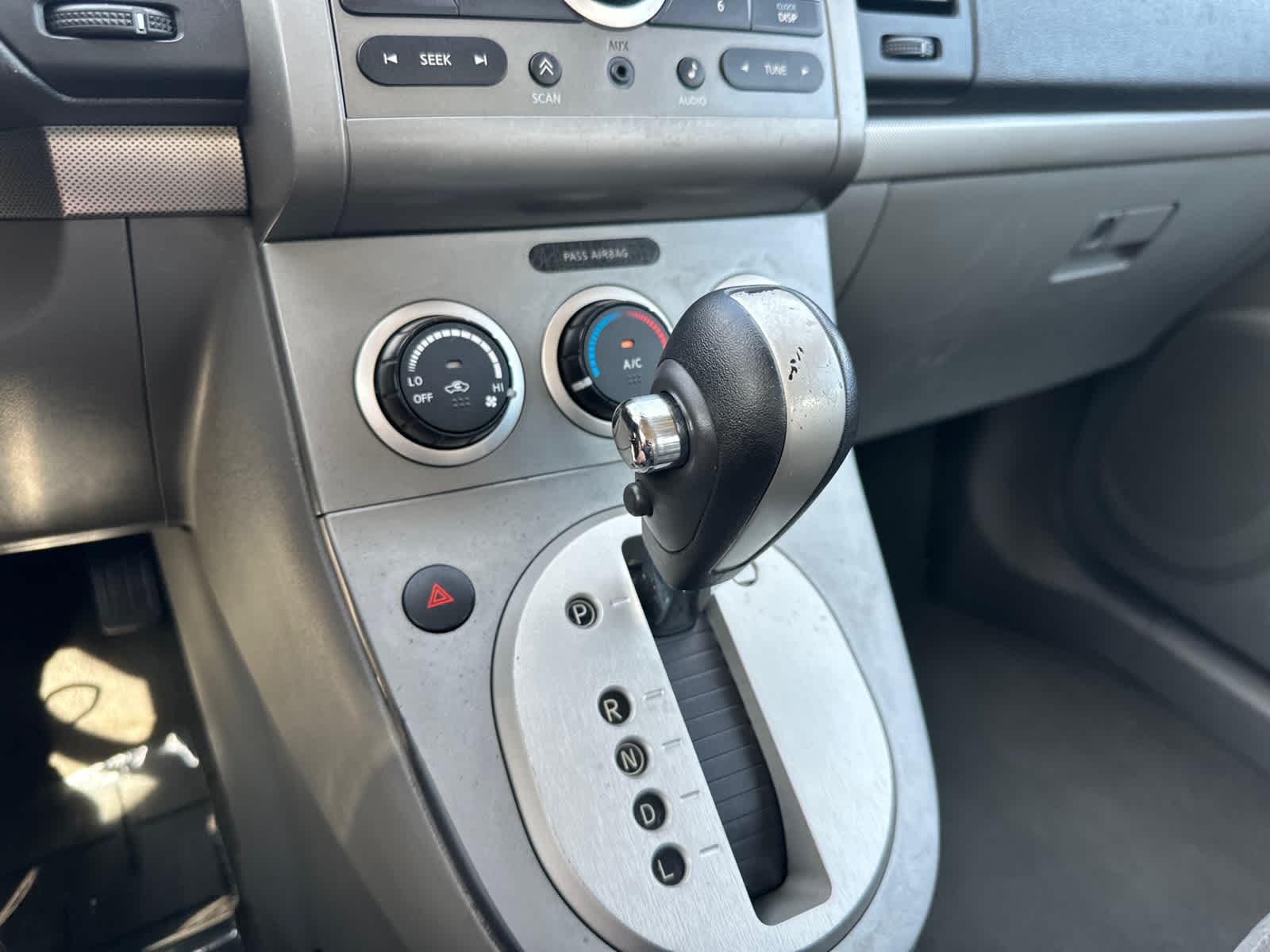 Thumbnail: 2008 Nissan Sentra - 22