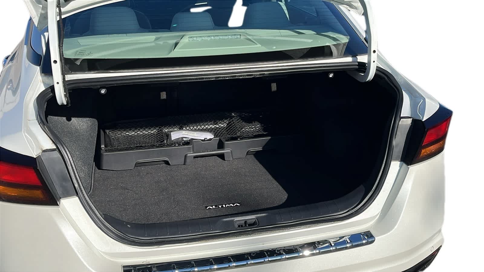 Thumbnail: 2022 Nissan Altima - 6