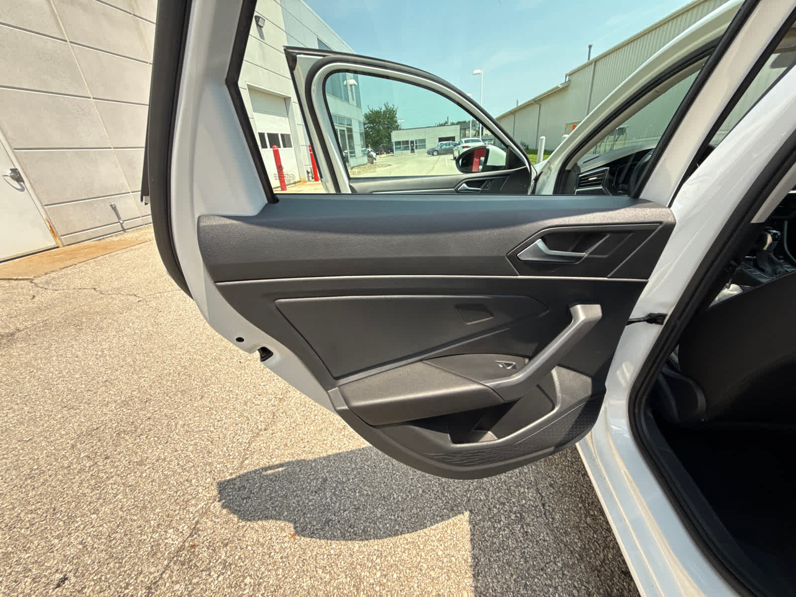 Thumbnail: 2023 Volkswagen Jetta - 27