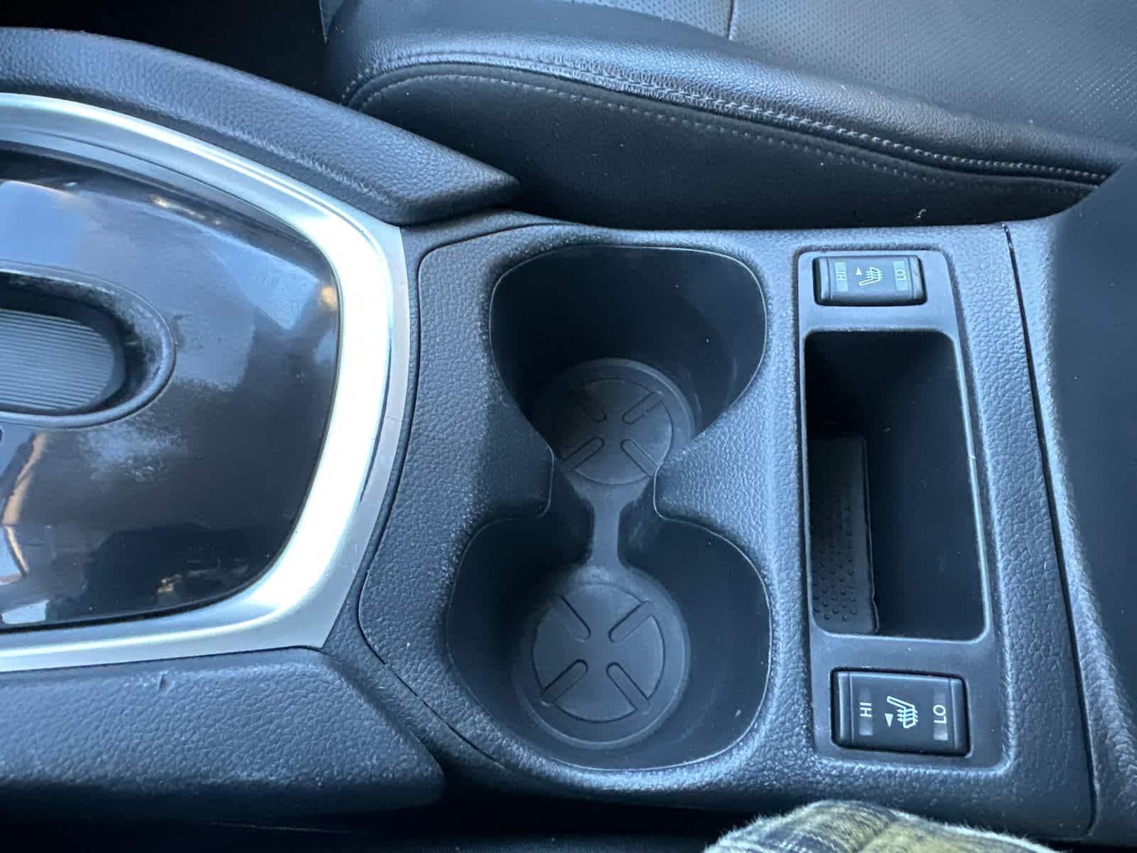 Thumbnail: 2016 Nissan Rogue - 27