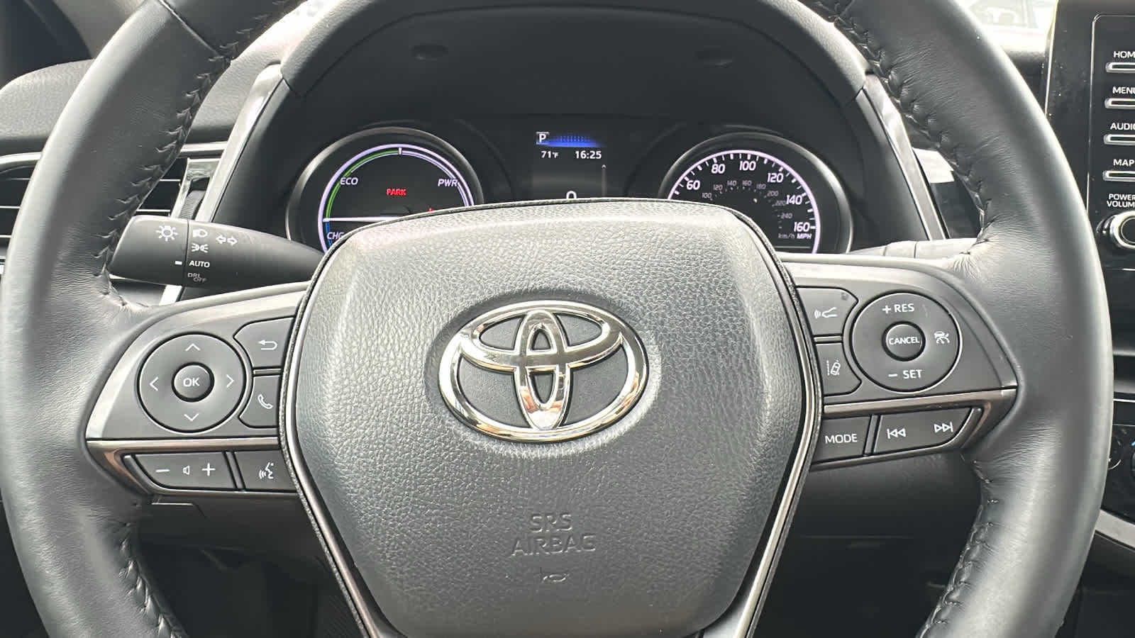 Thumbnail: 2021 Toyota Camry - 23