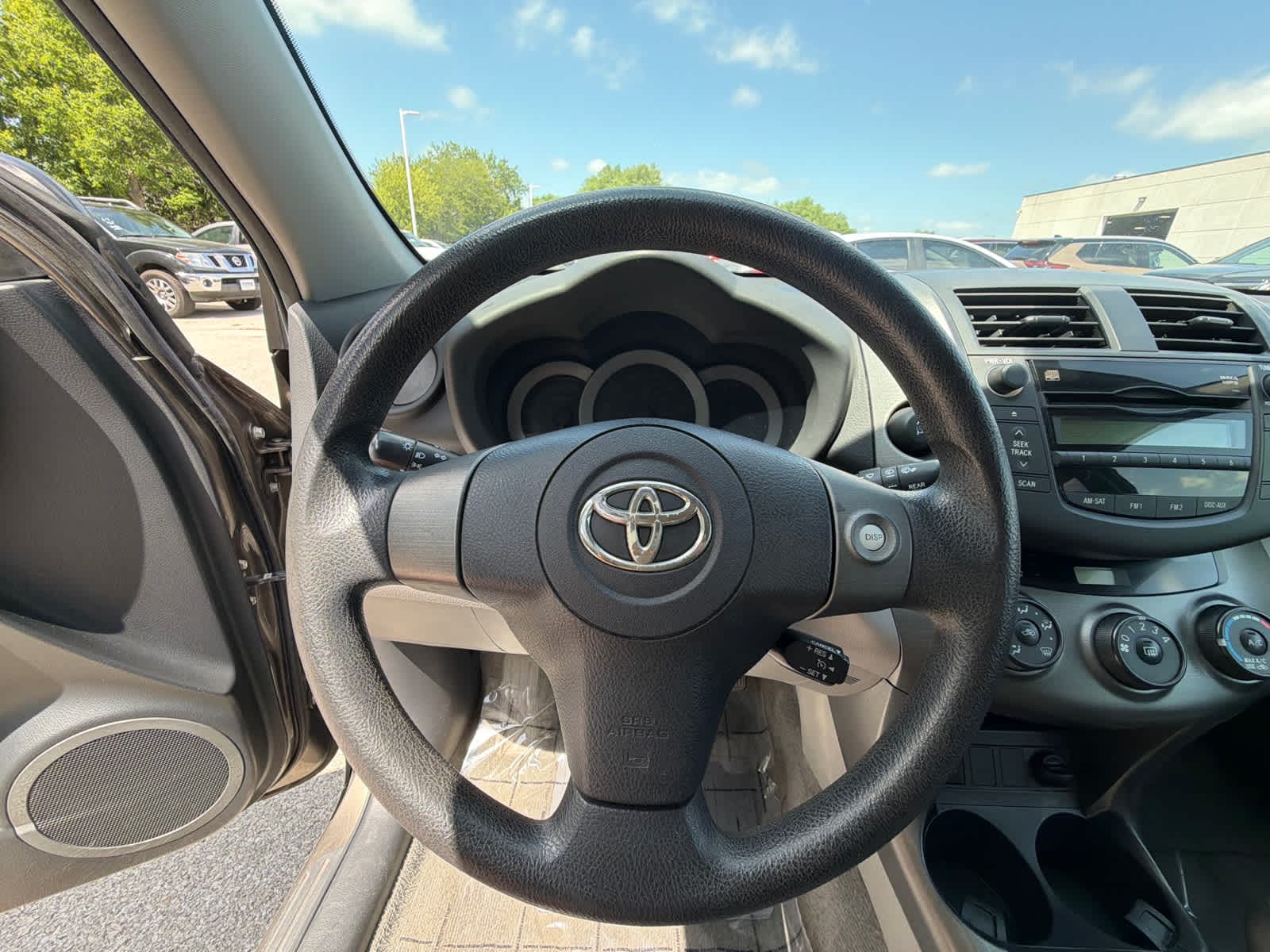 Thumbnail: 2011 Toyota RAV4 - 20