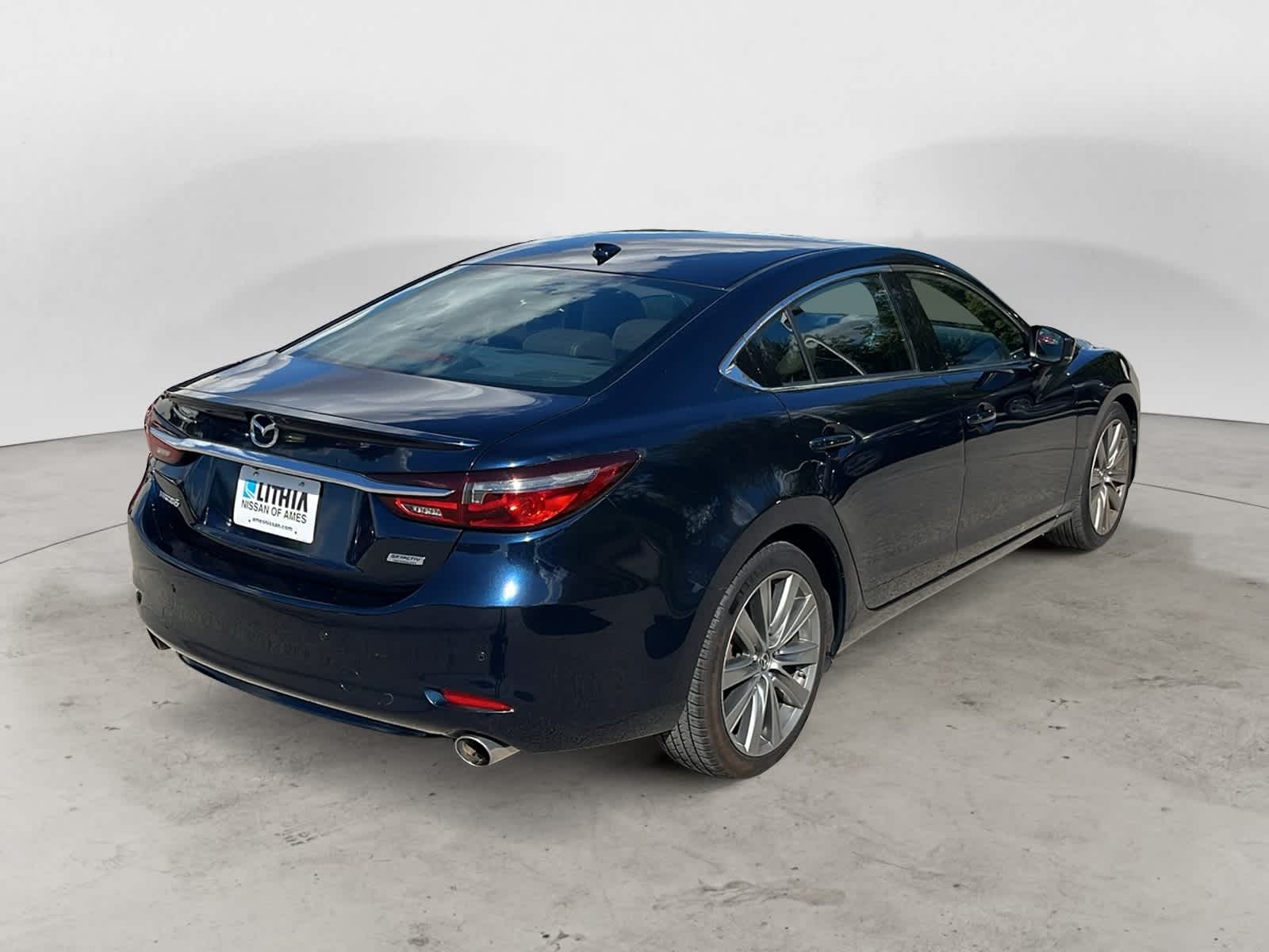 2018 Mazda Mazda6 Signature photo 4