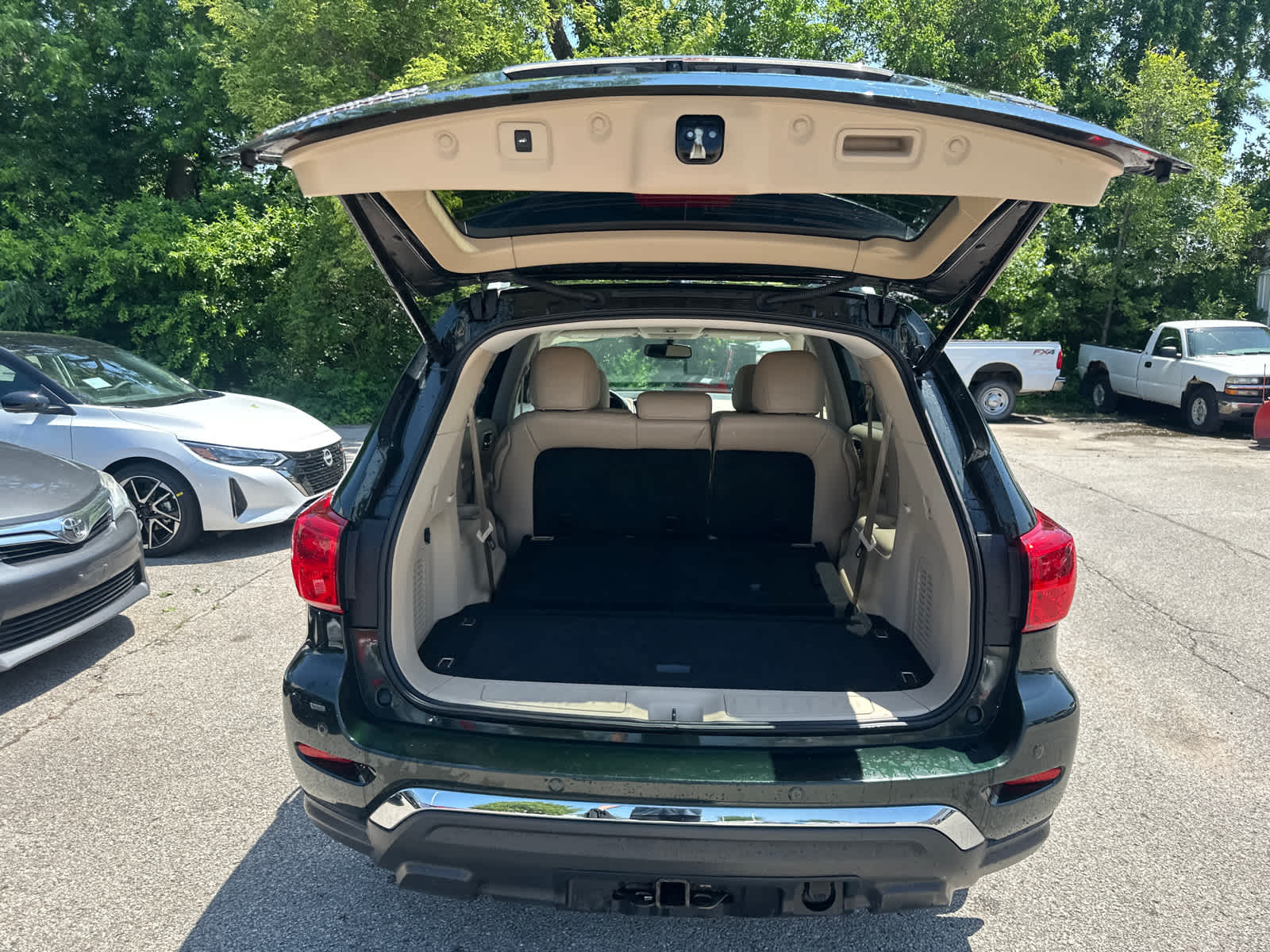 Thumbnail: 2018 Nissan Pathfinder - 9