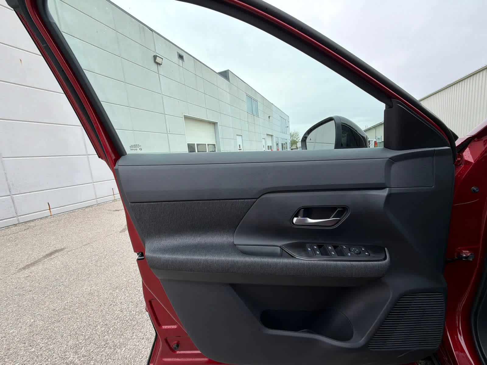 Thumbnail: 2026 Nissan Kicks - 15