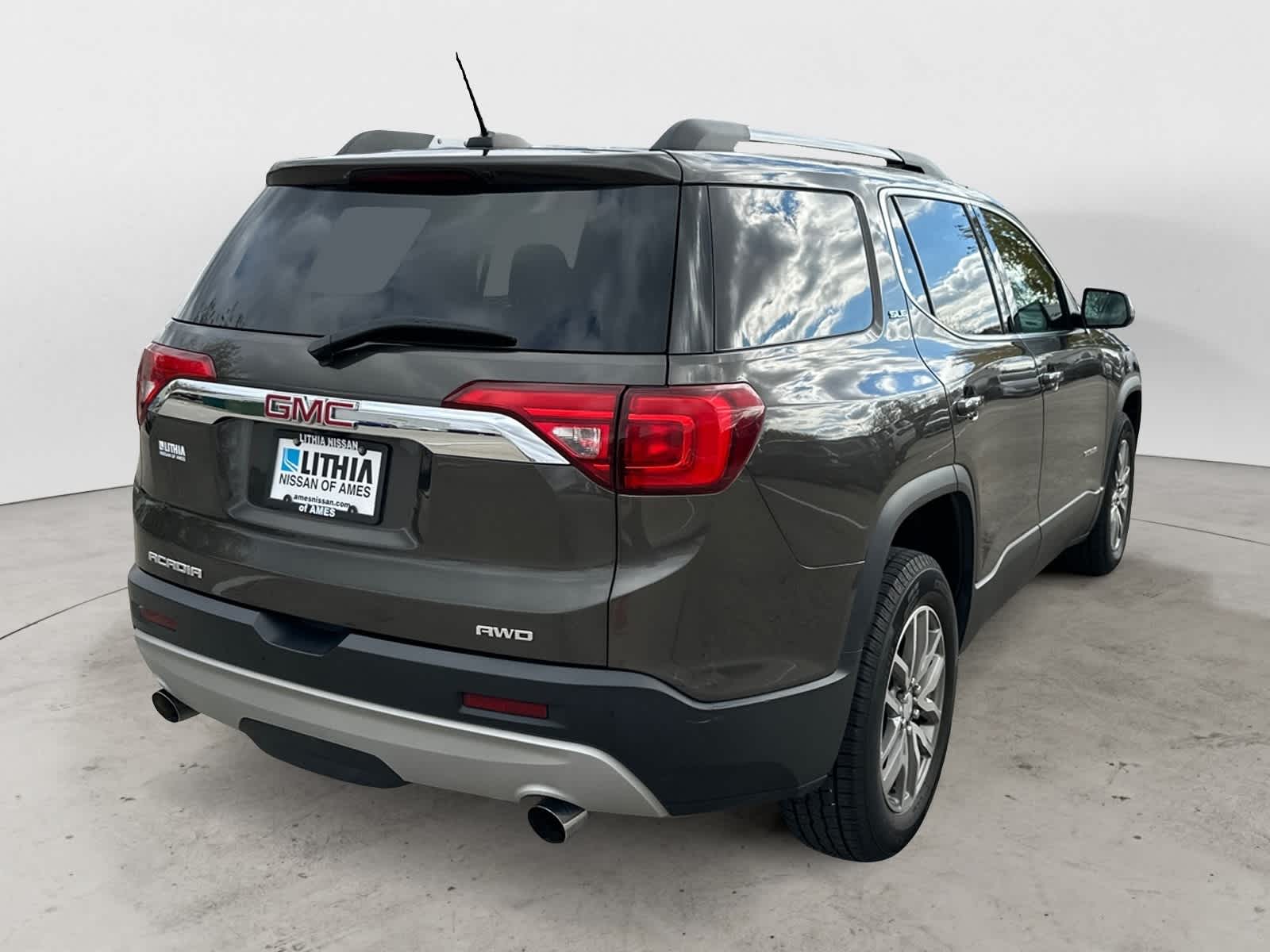 Thumbnail: 2019 GMC Acadia - 3