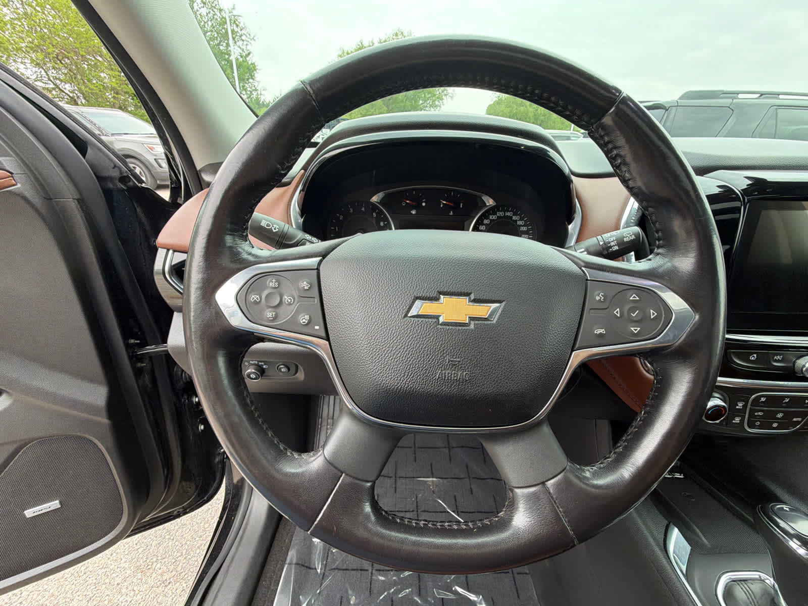 Thumbnail: 2019 Chevrolet Traverse - 25