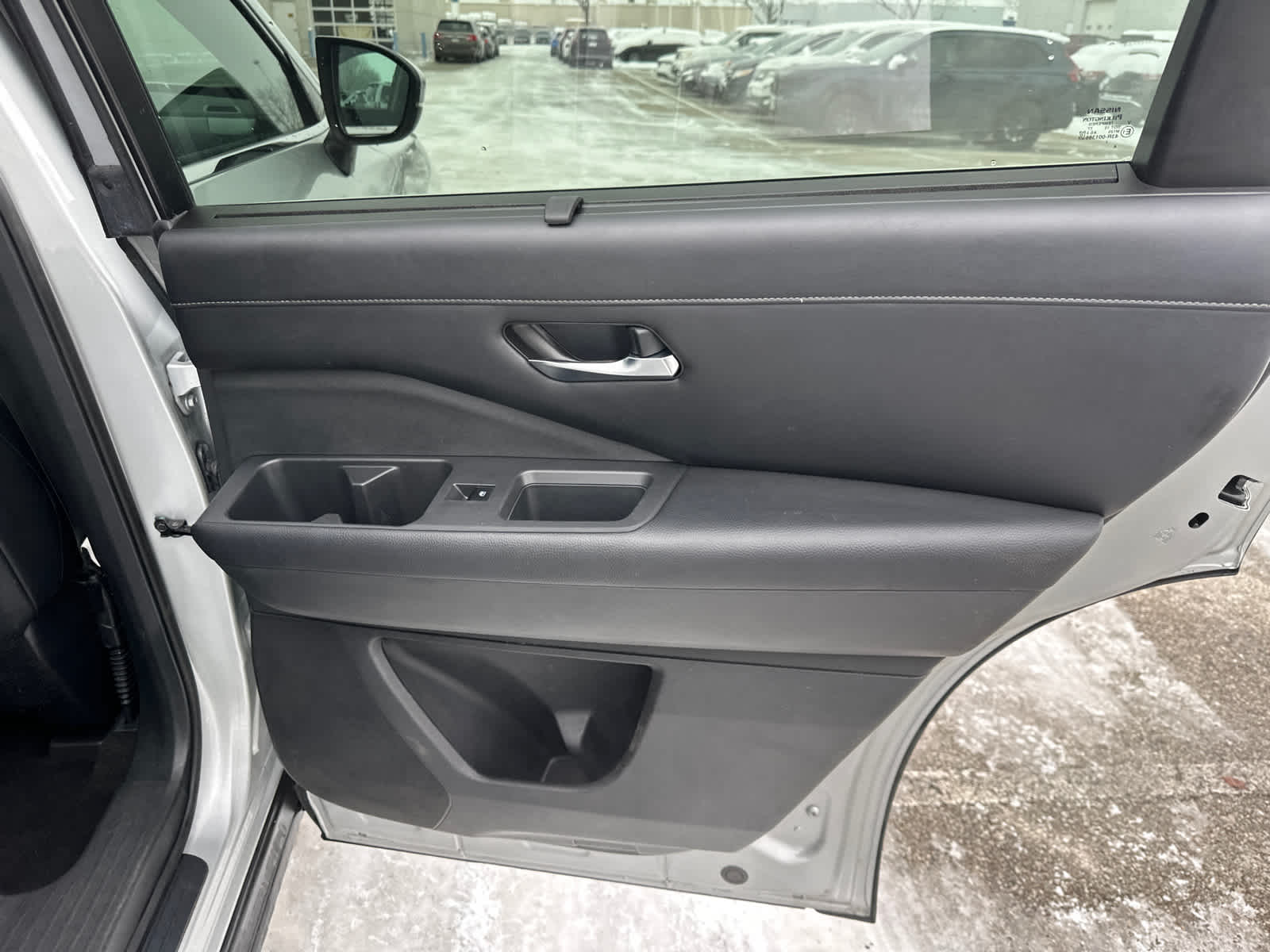 Thumbnail: 2022 Nissan Pathfinder - 9