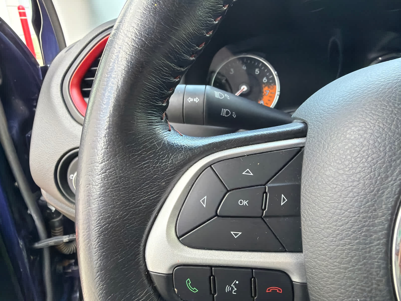 Thumbnail: 2017 Jeep Renegade - 19