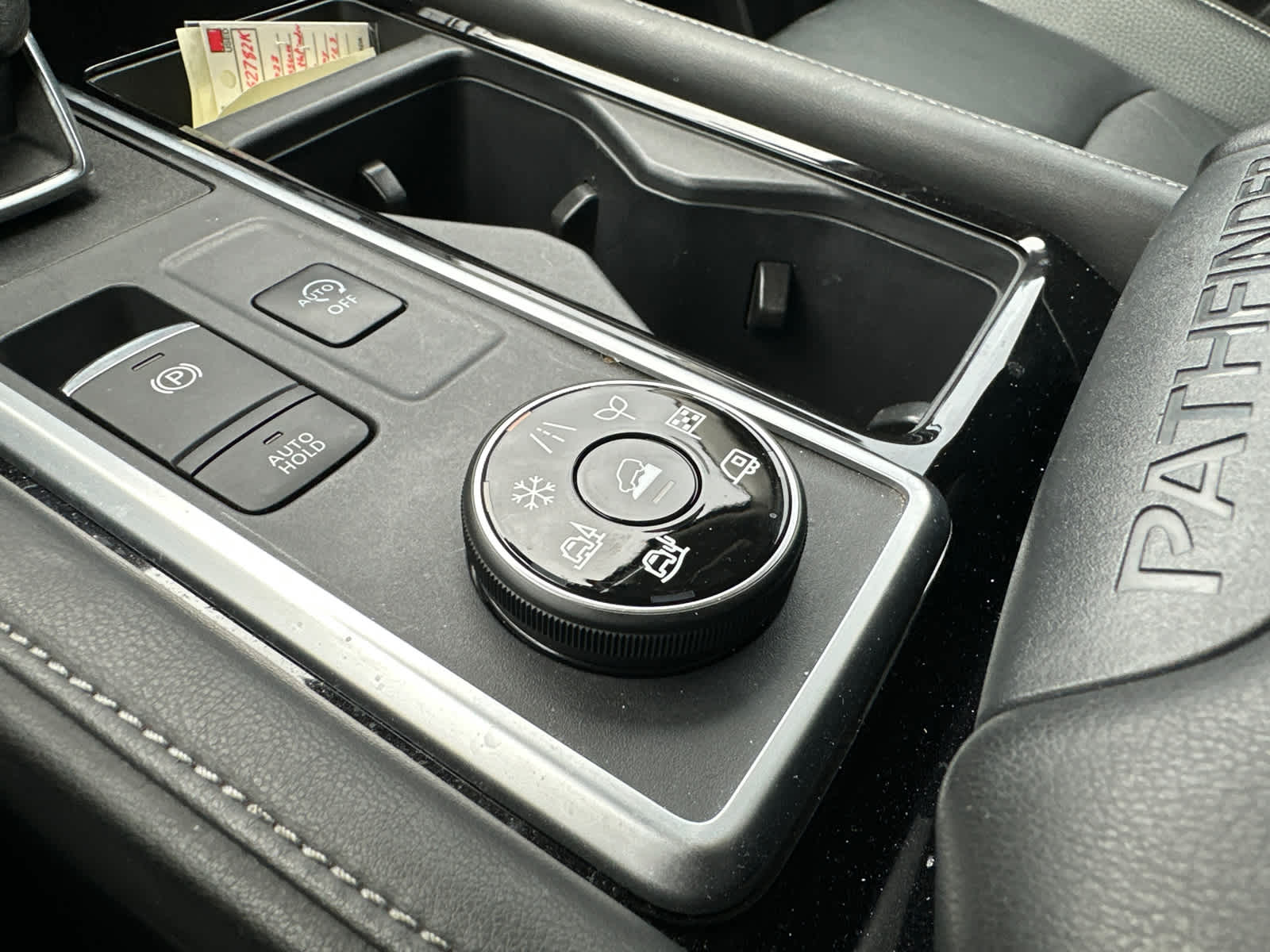 Thumbnail: 2022 Nissan Pathfinder - 28