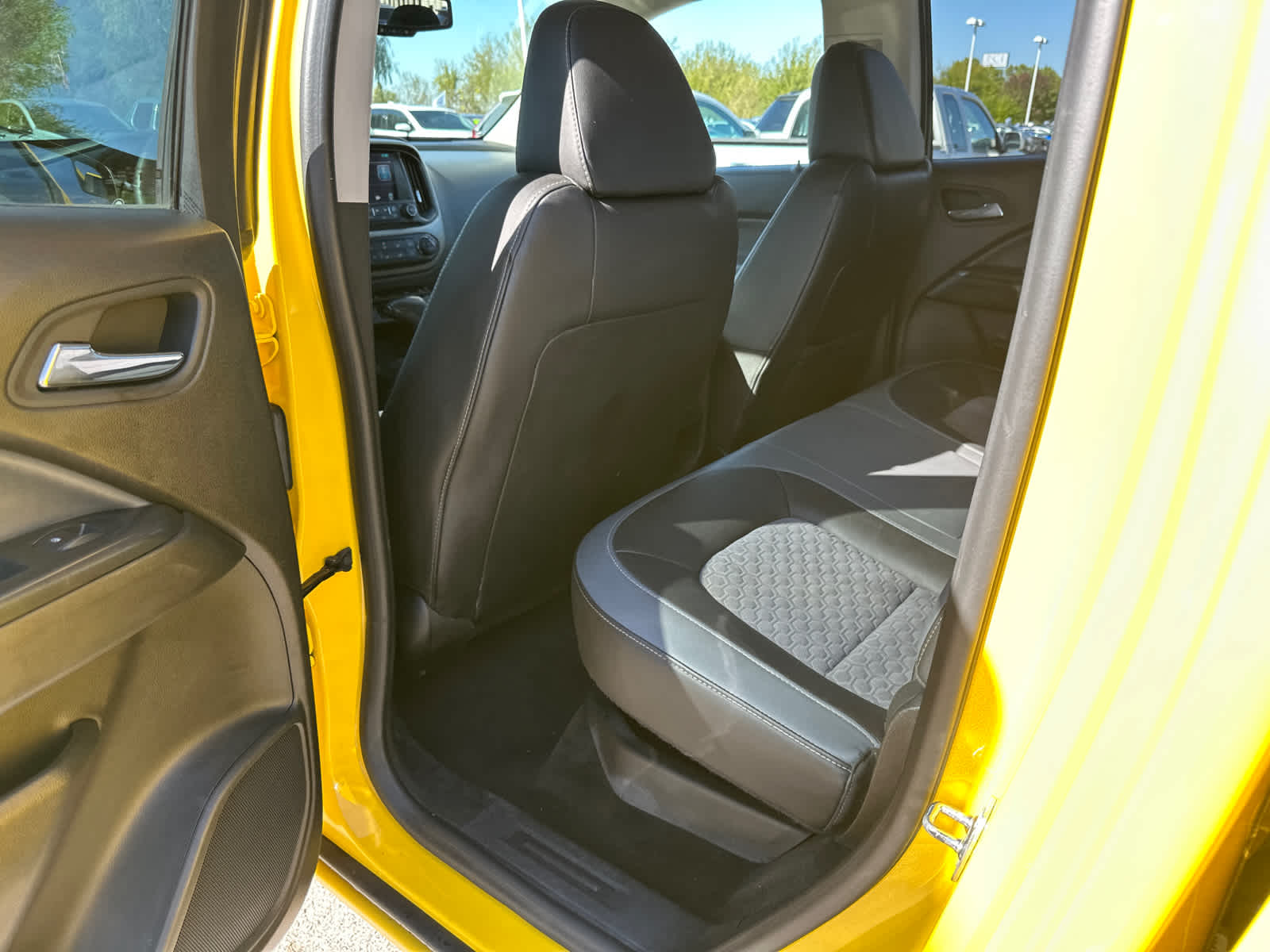 Thumbnail: 2015 Chevrolet Colorado - 12
