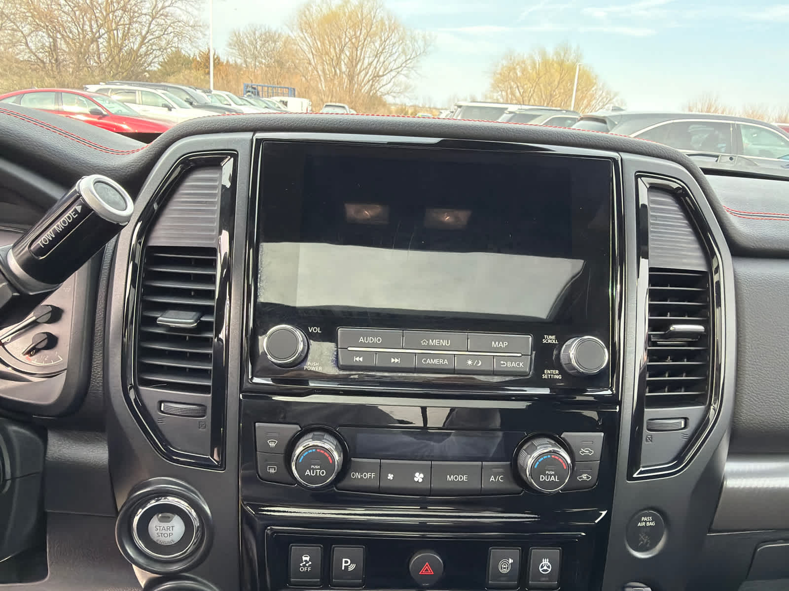 Thumbnail: 2023 Nissan Titan - 23