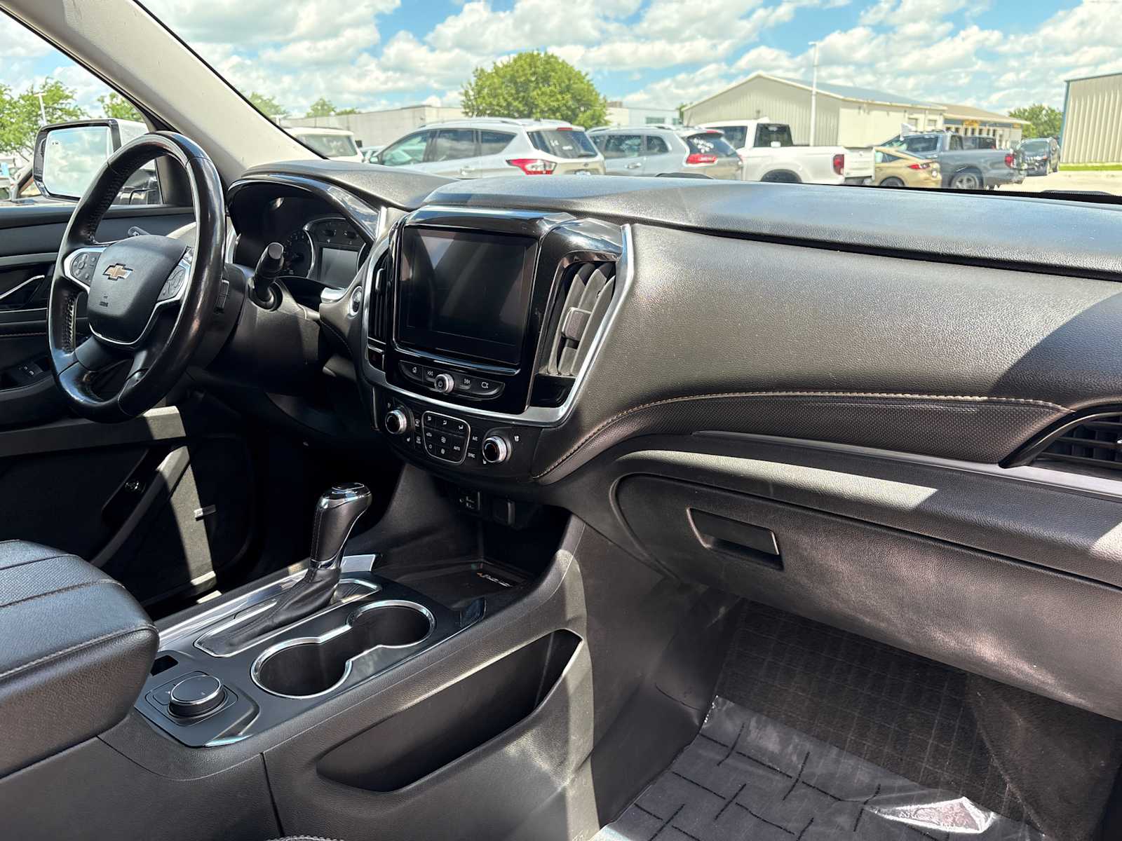 Thumbnail: 2020 Chevrolet Traverse - 20